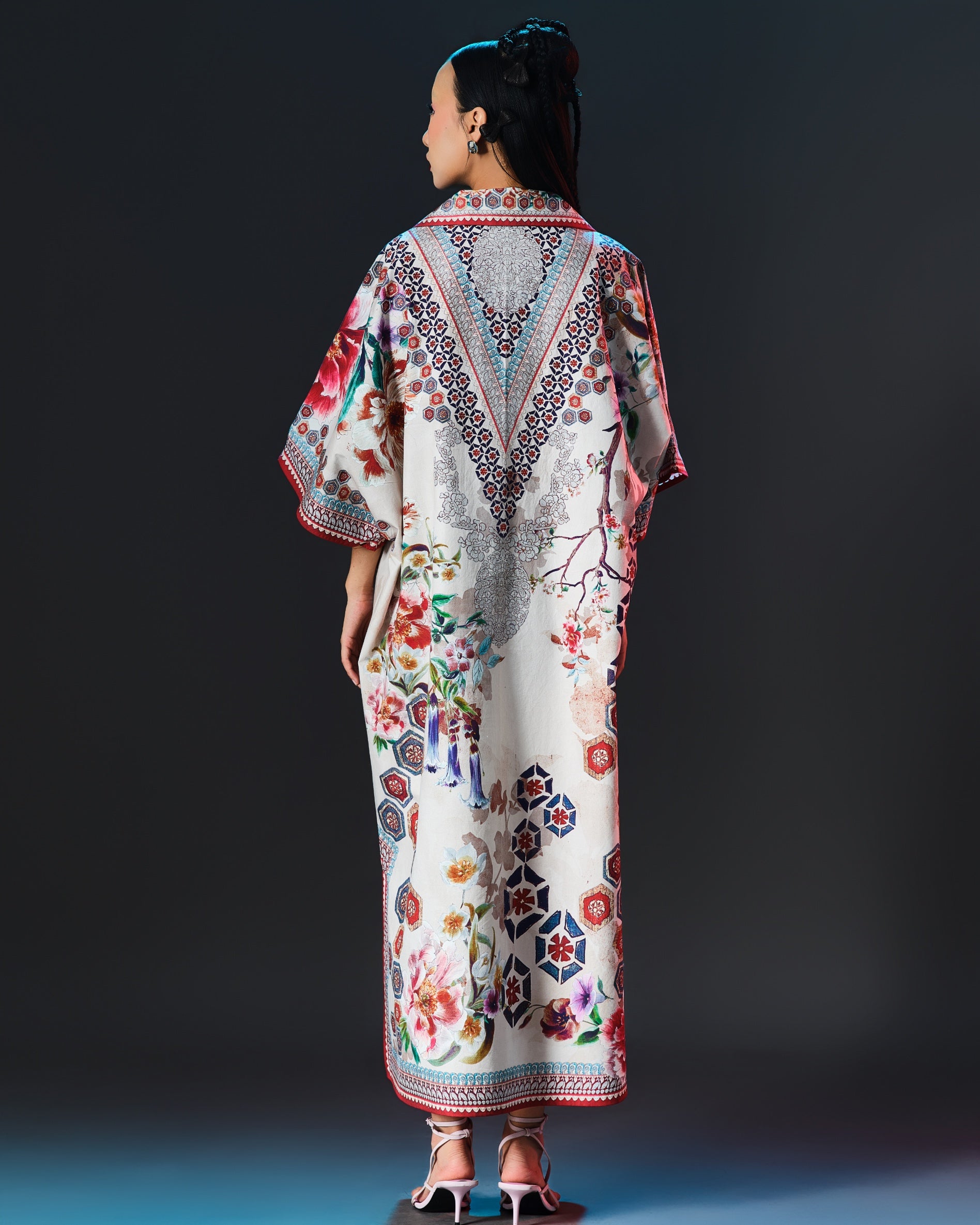 Ikebana: Brianna - Beige