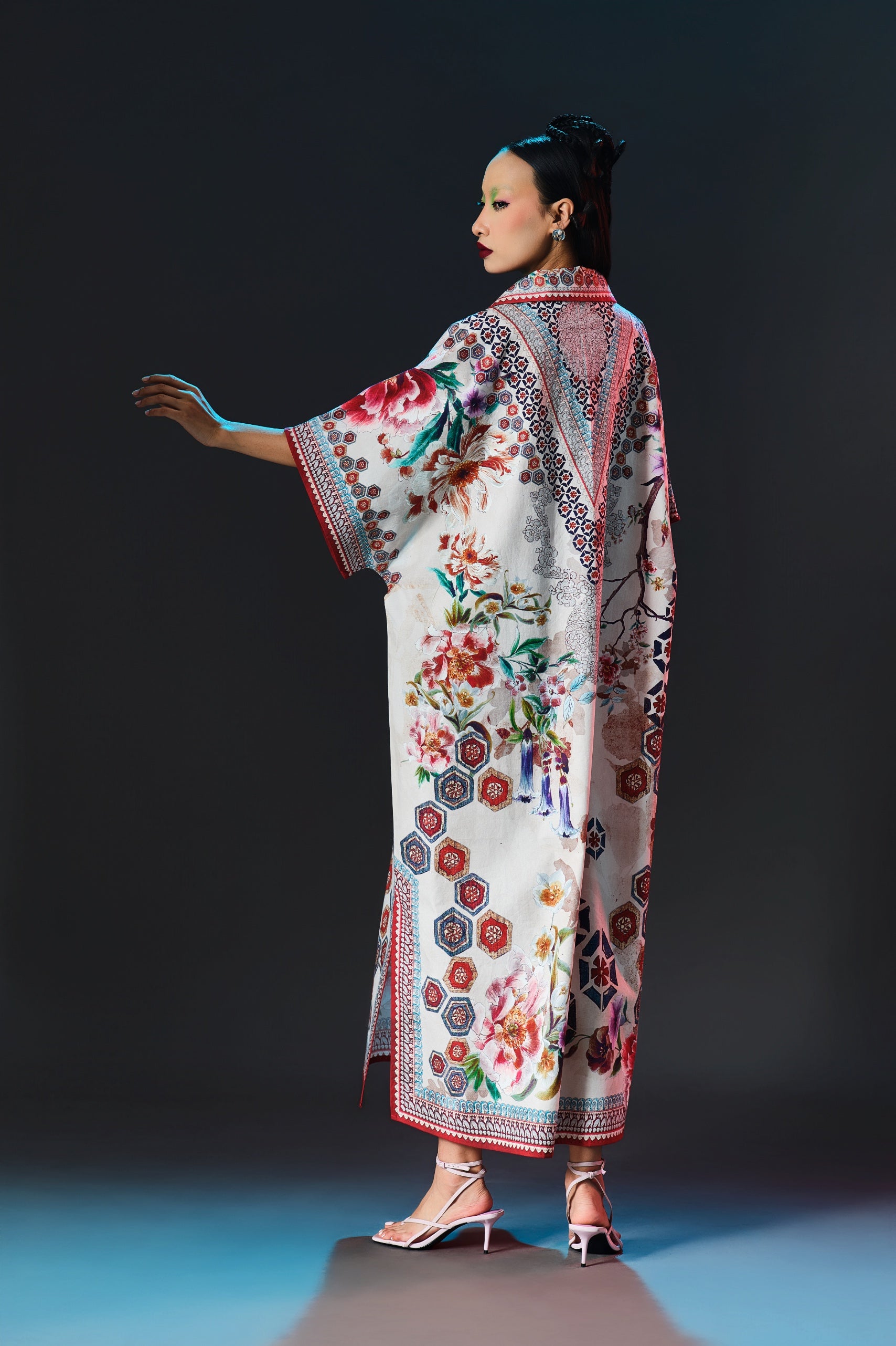 Ikebana: Brianna - Beige