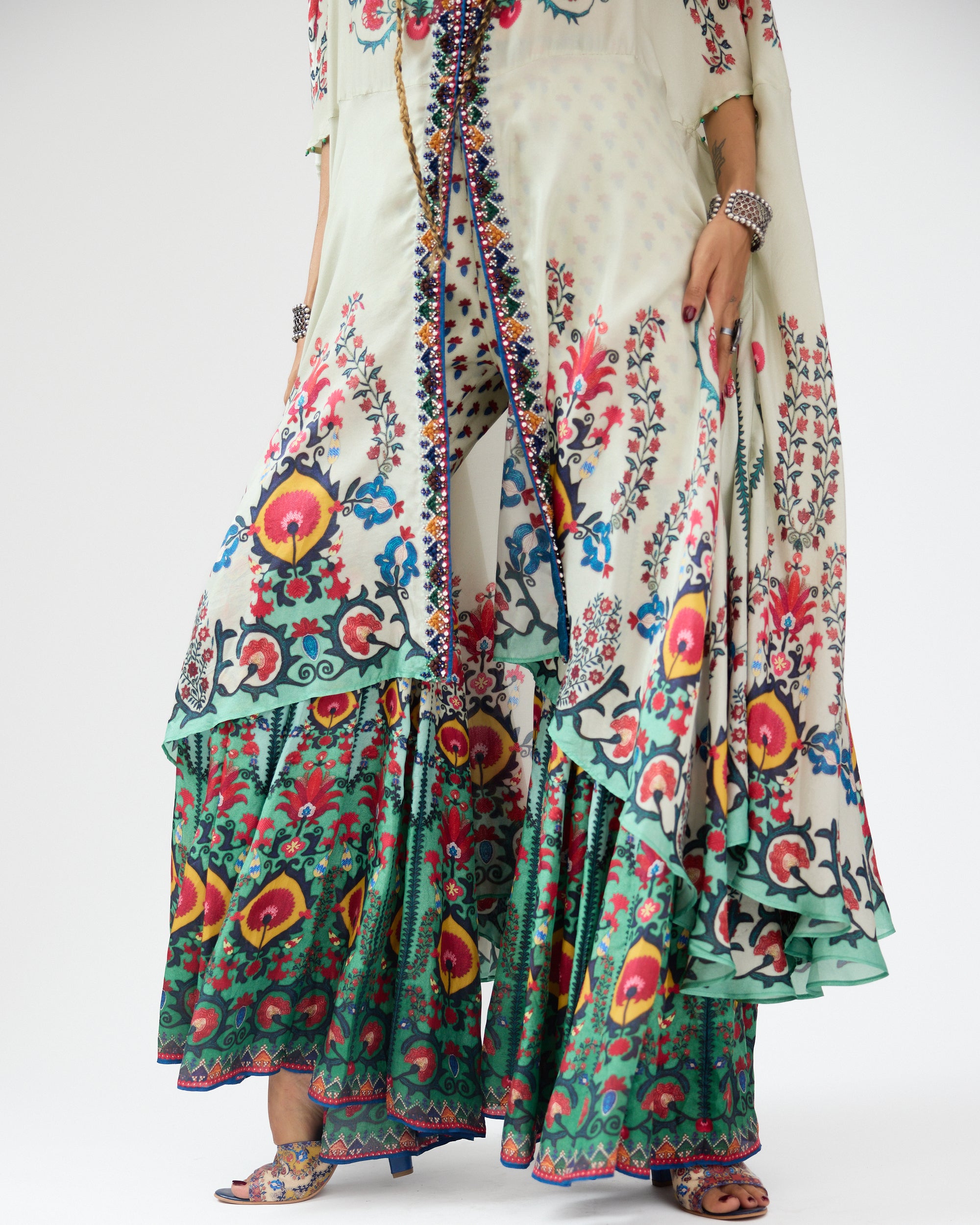A Bukhara Summer : Caprice/Sharara - Mint