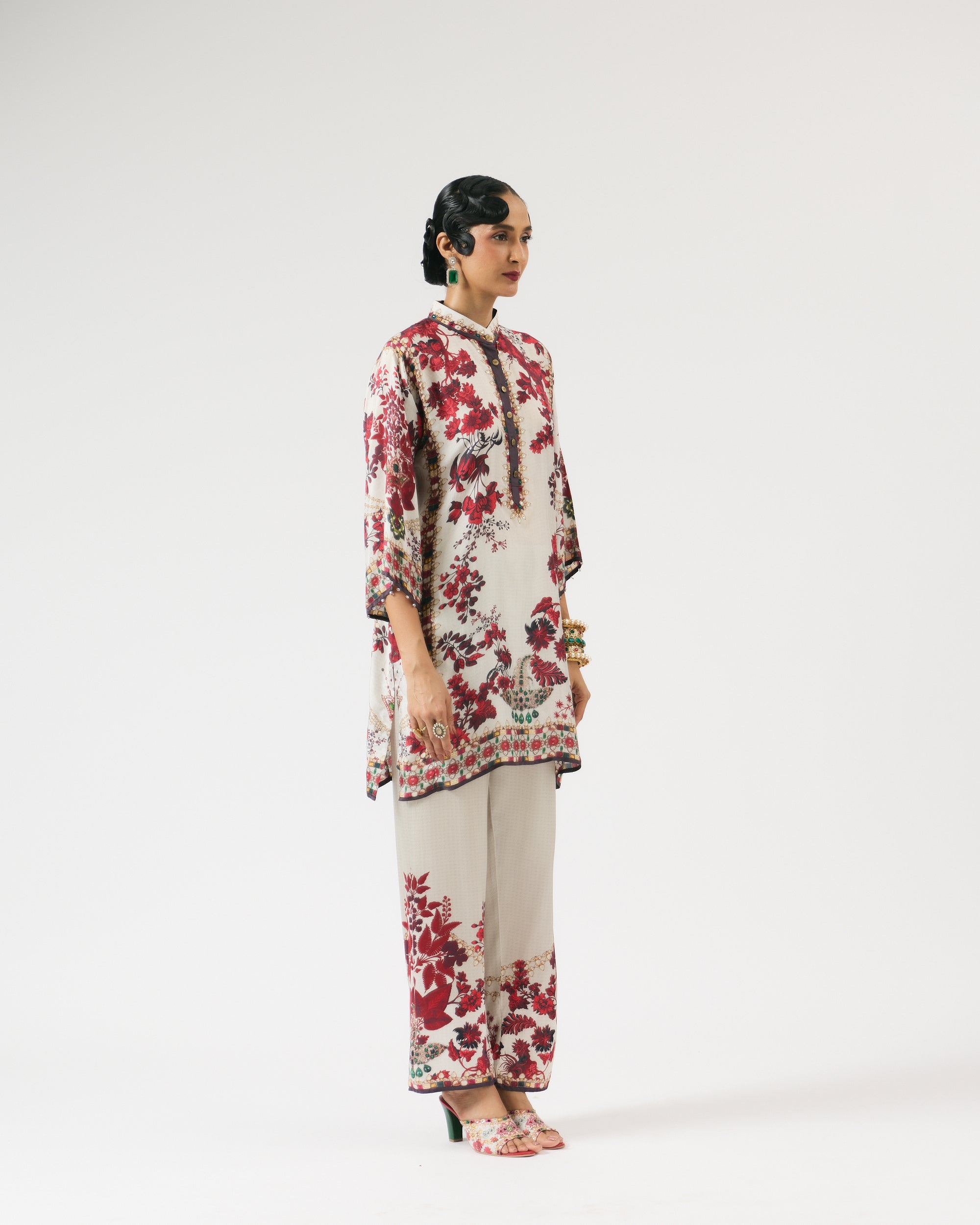 Nizam : Ghazal - Ivory/Red
