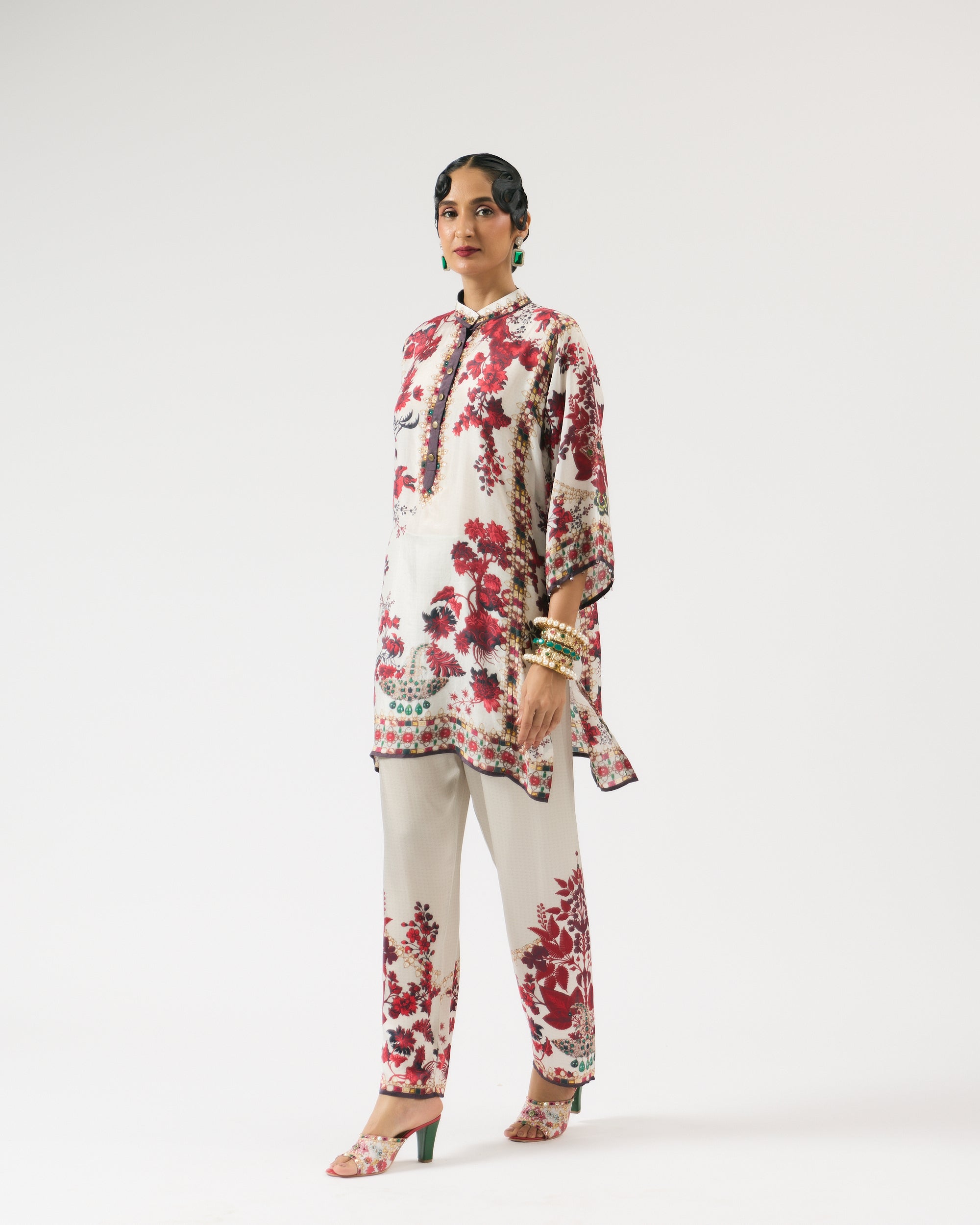 Nizam : Ghazal - Ivory/Red
