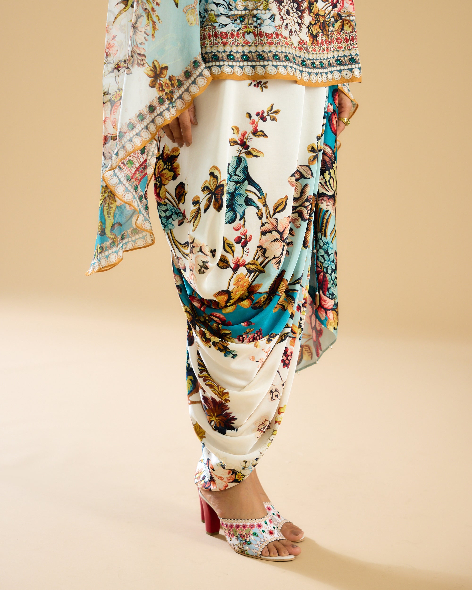 Nizam : Misba - Ivory/Aqua
