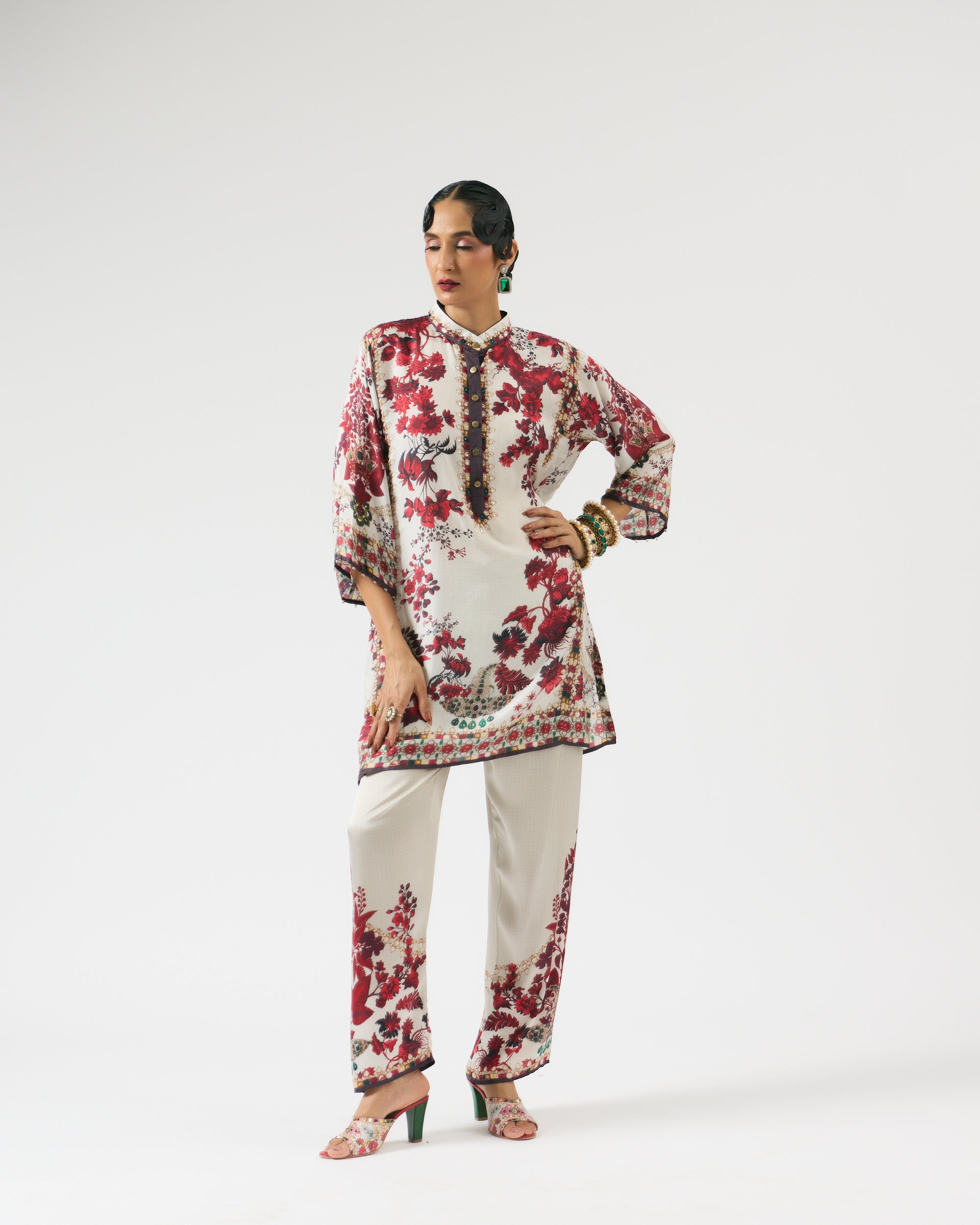 Nizam : Ghazal - Ivory/Red