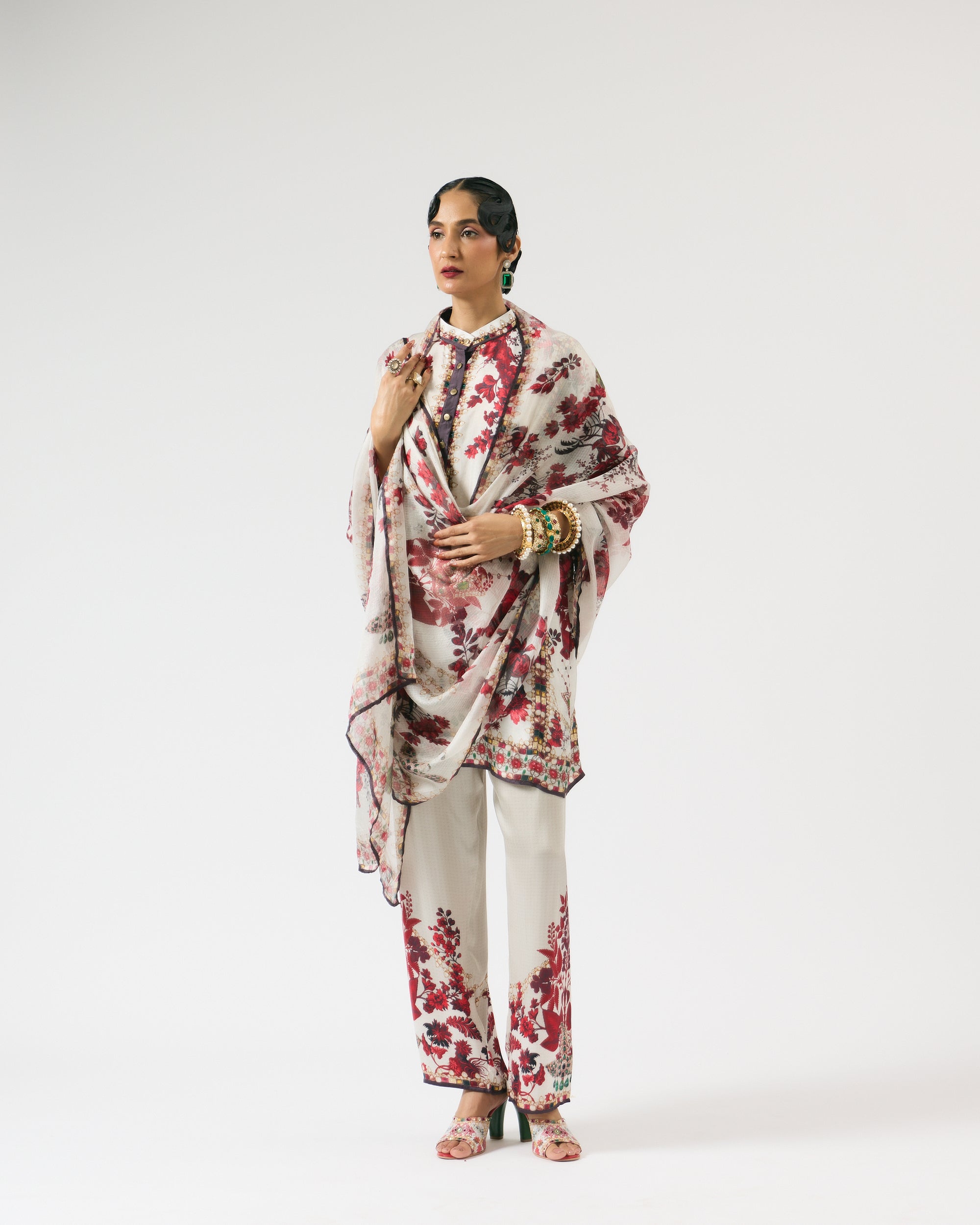 Nizam : Ghazal - Ivory/Red
