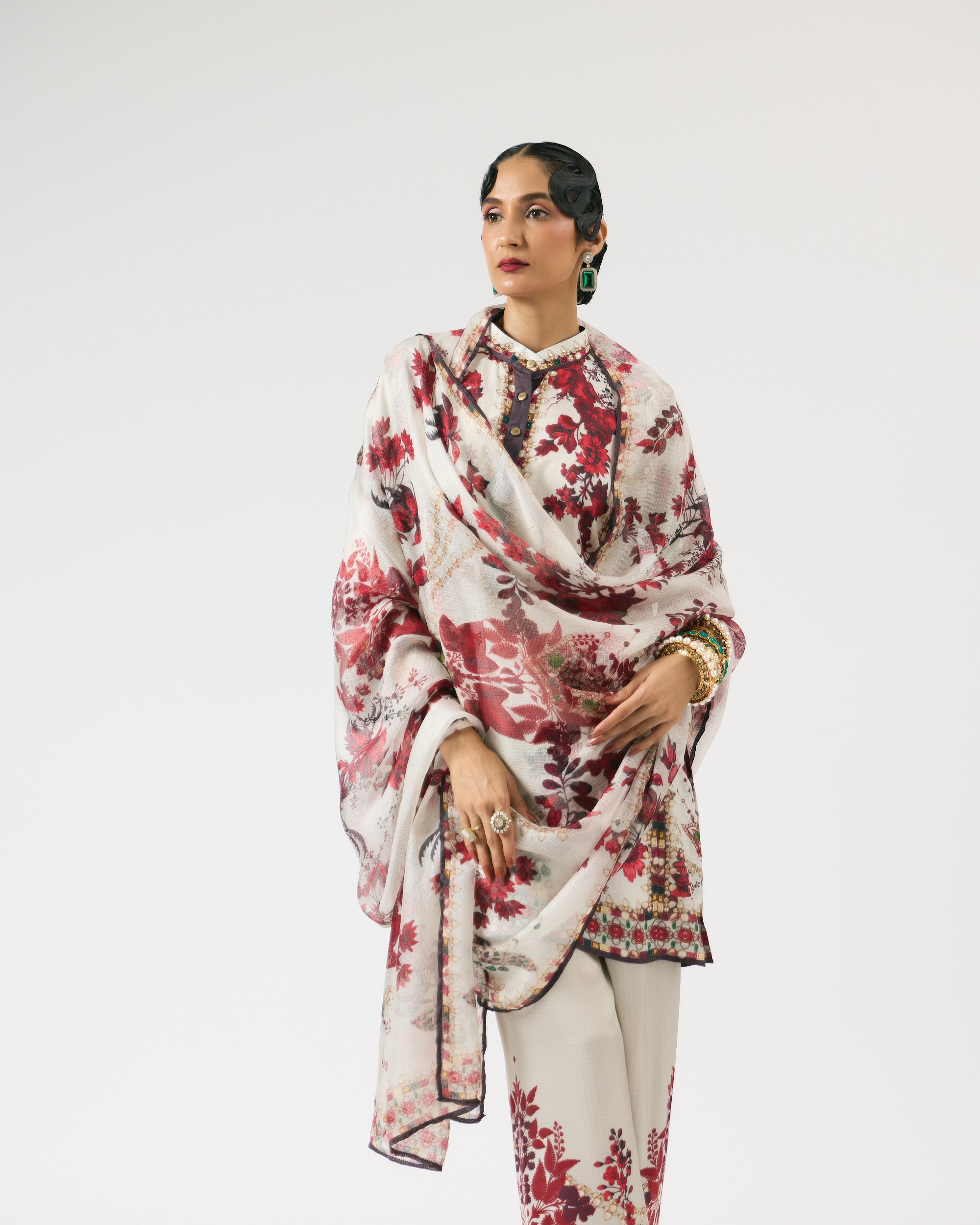 Nizam : Ghazal - Ivory/Red