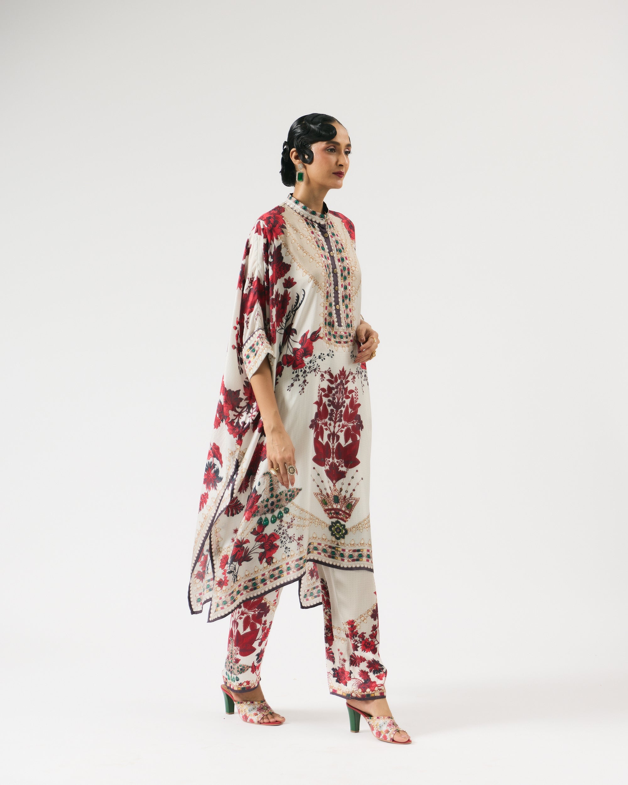 Nizam : Chantelle - Ivory/Red