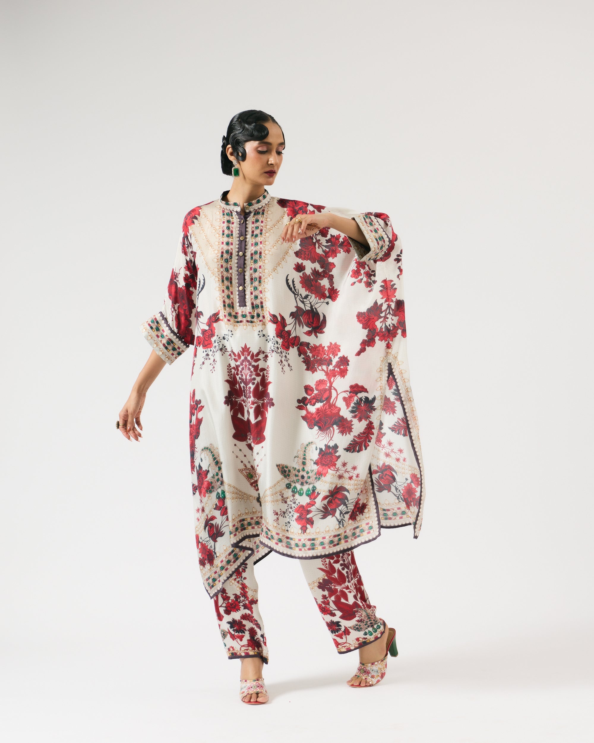 Nizam : Chantelle - Ivory/Red