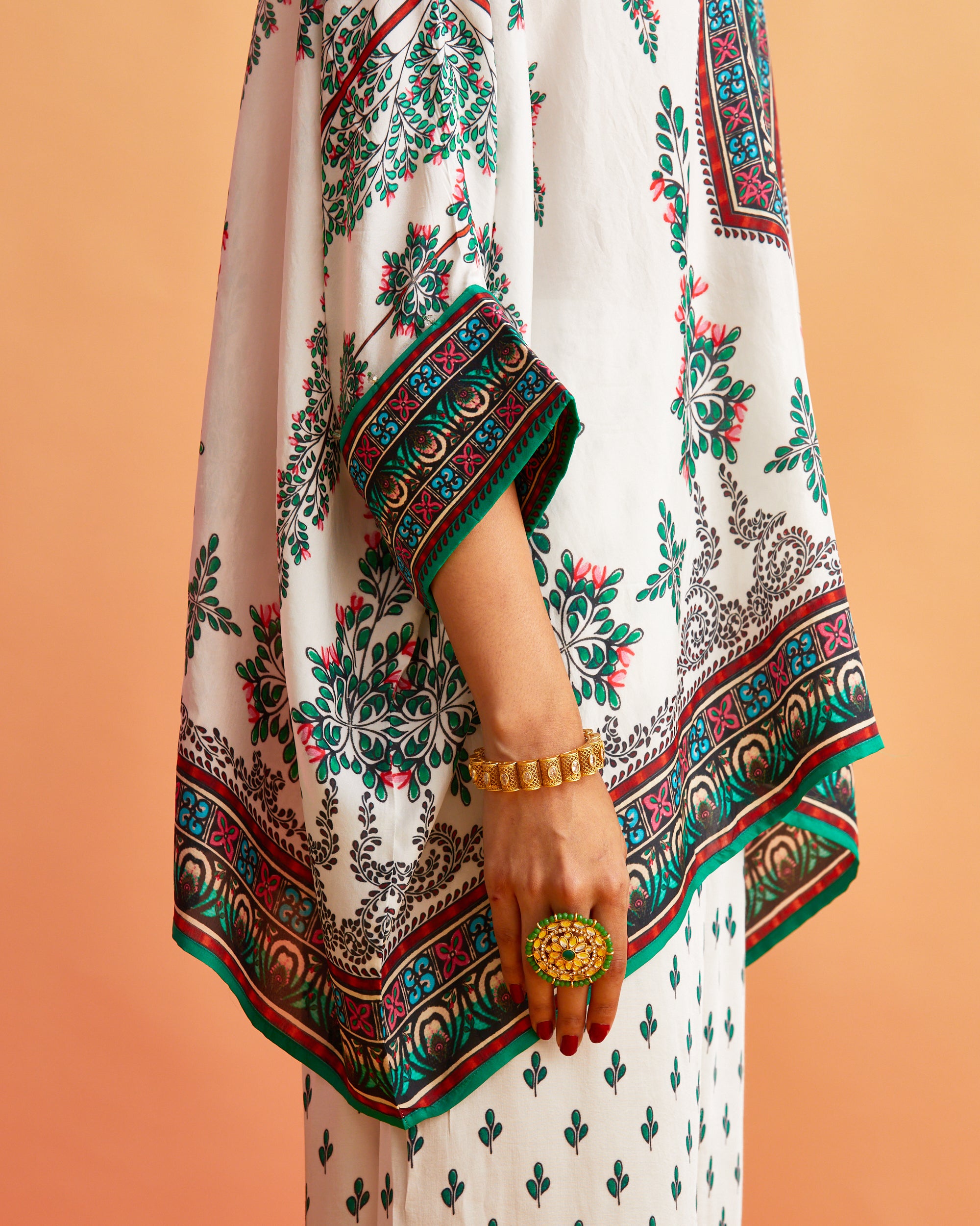 Ganjam : Chanel - White