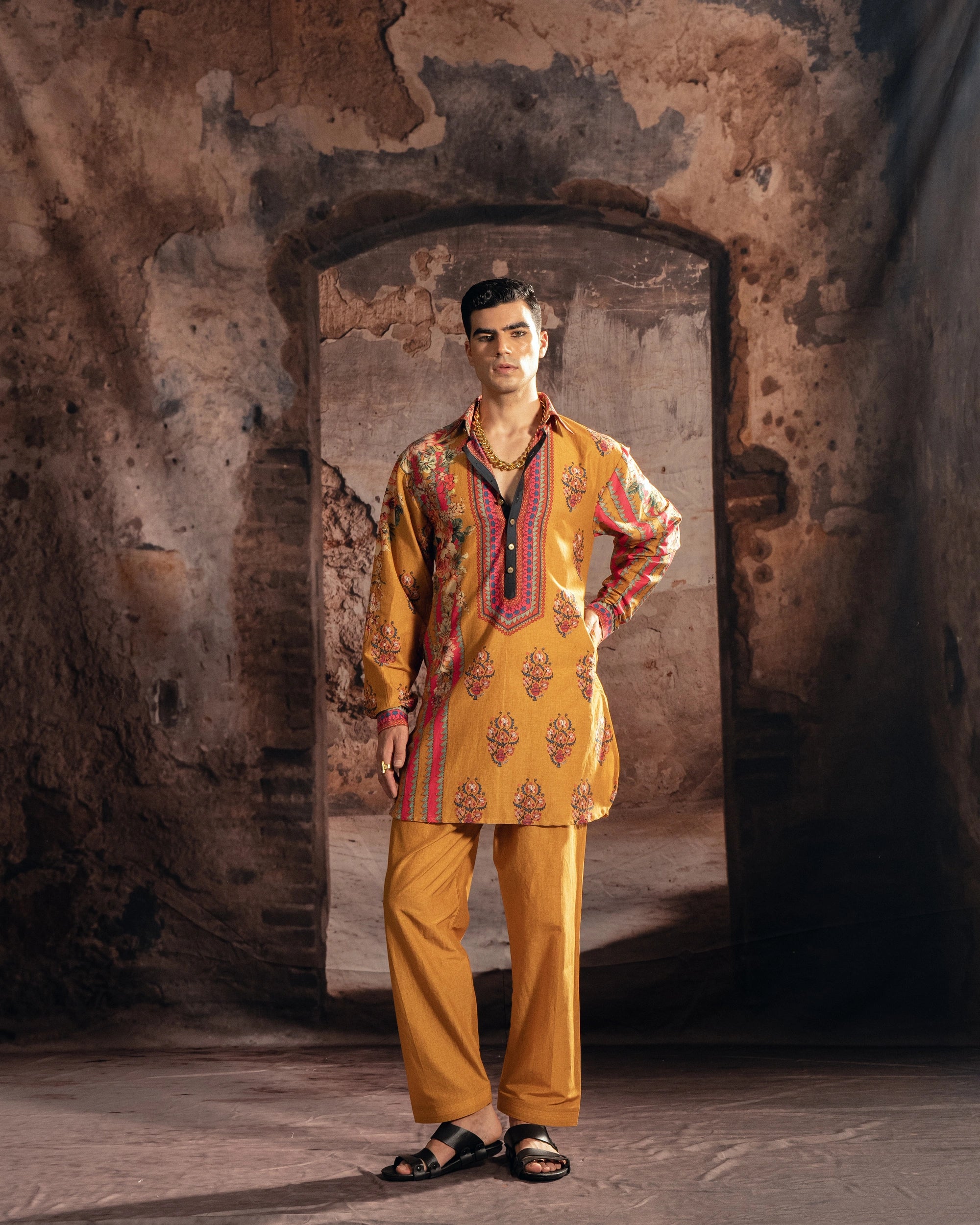 NAZAARA : Watan