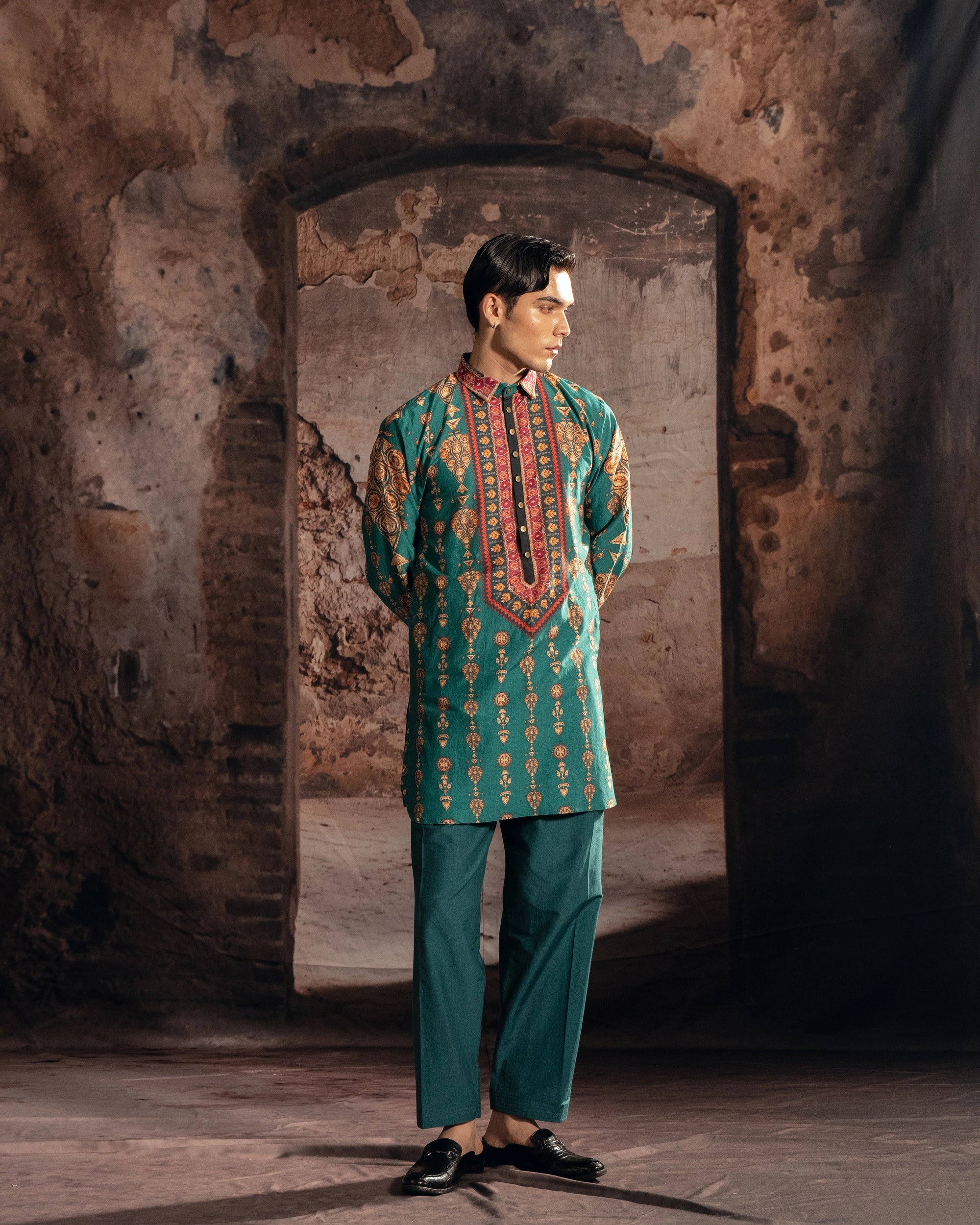 NAZAARA : Watan