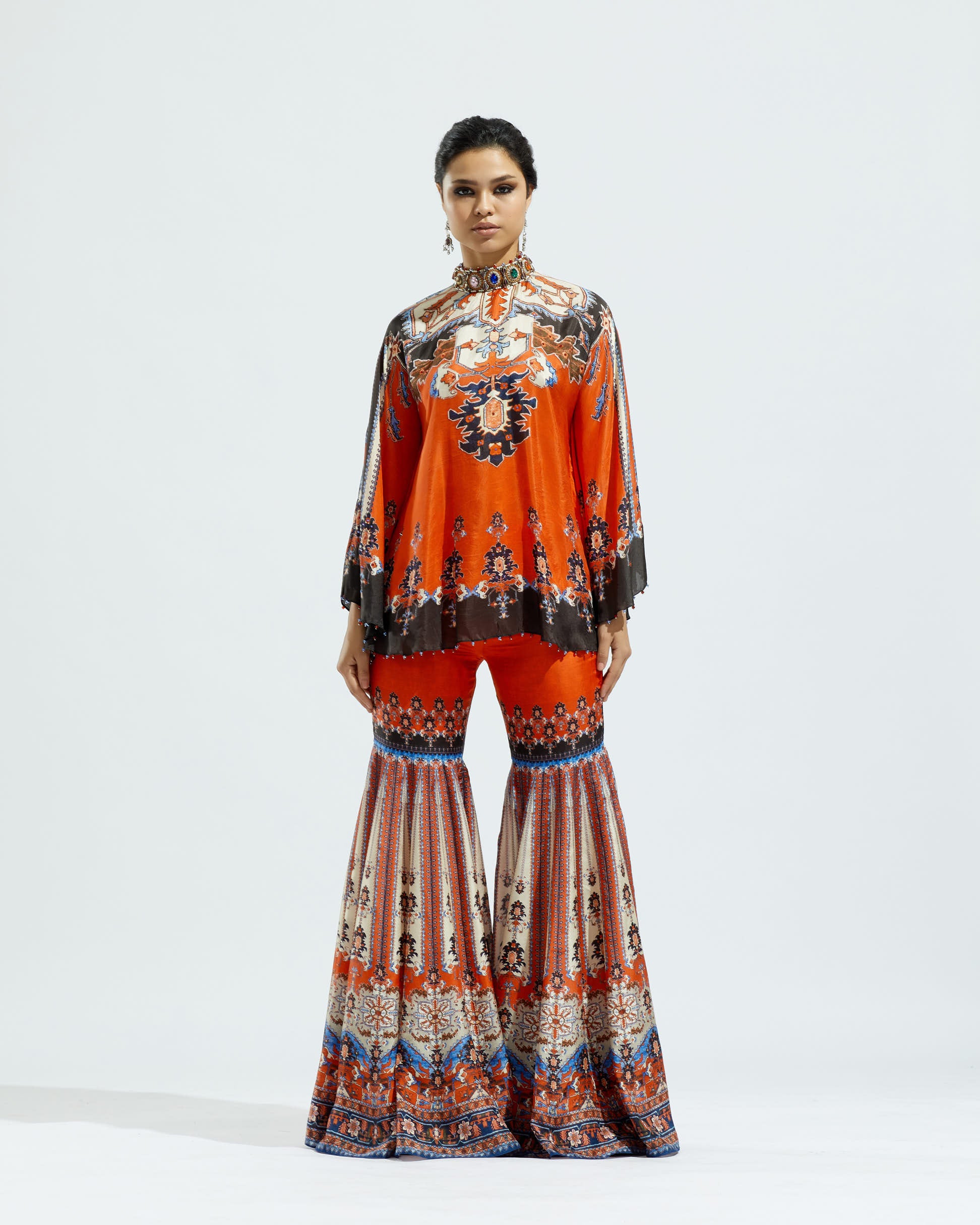 Casablanca : Poonam Sharara - Red
