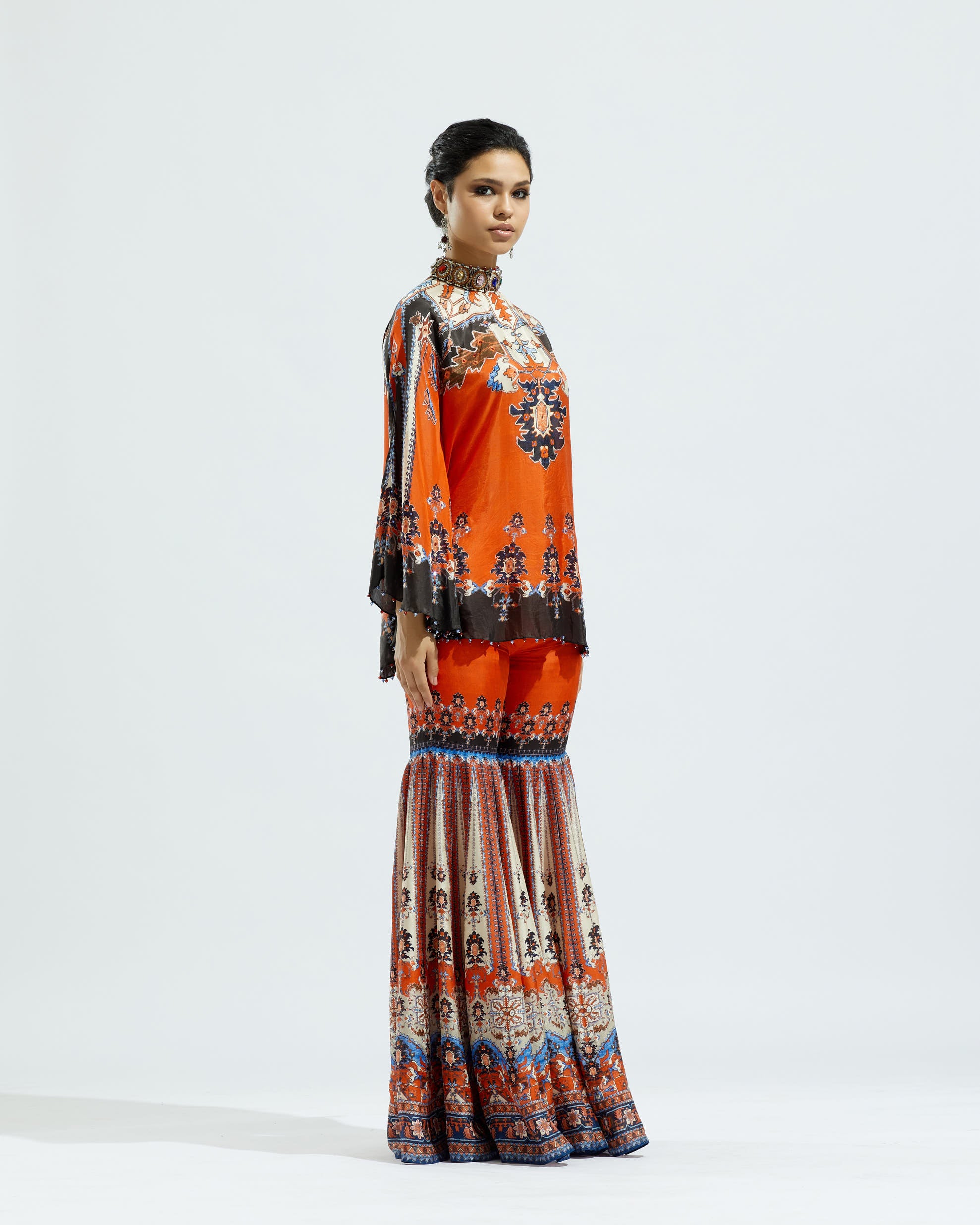 Casablanca : Poonam Sharara - Red