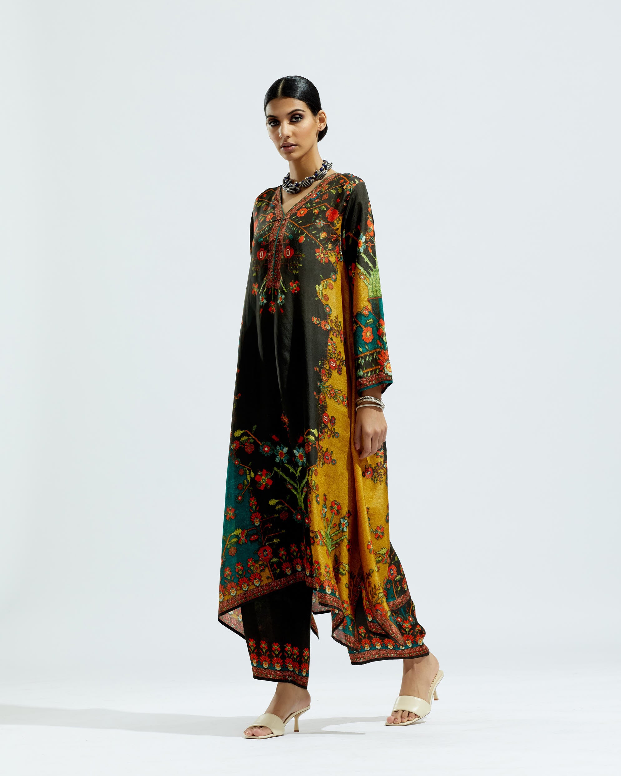 Casablanca : Zeynep - Black