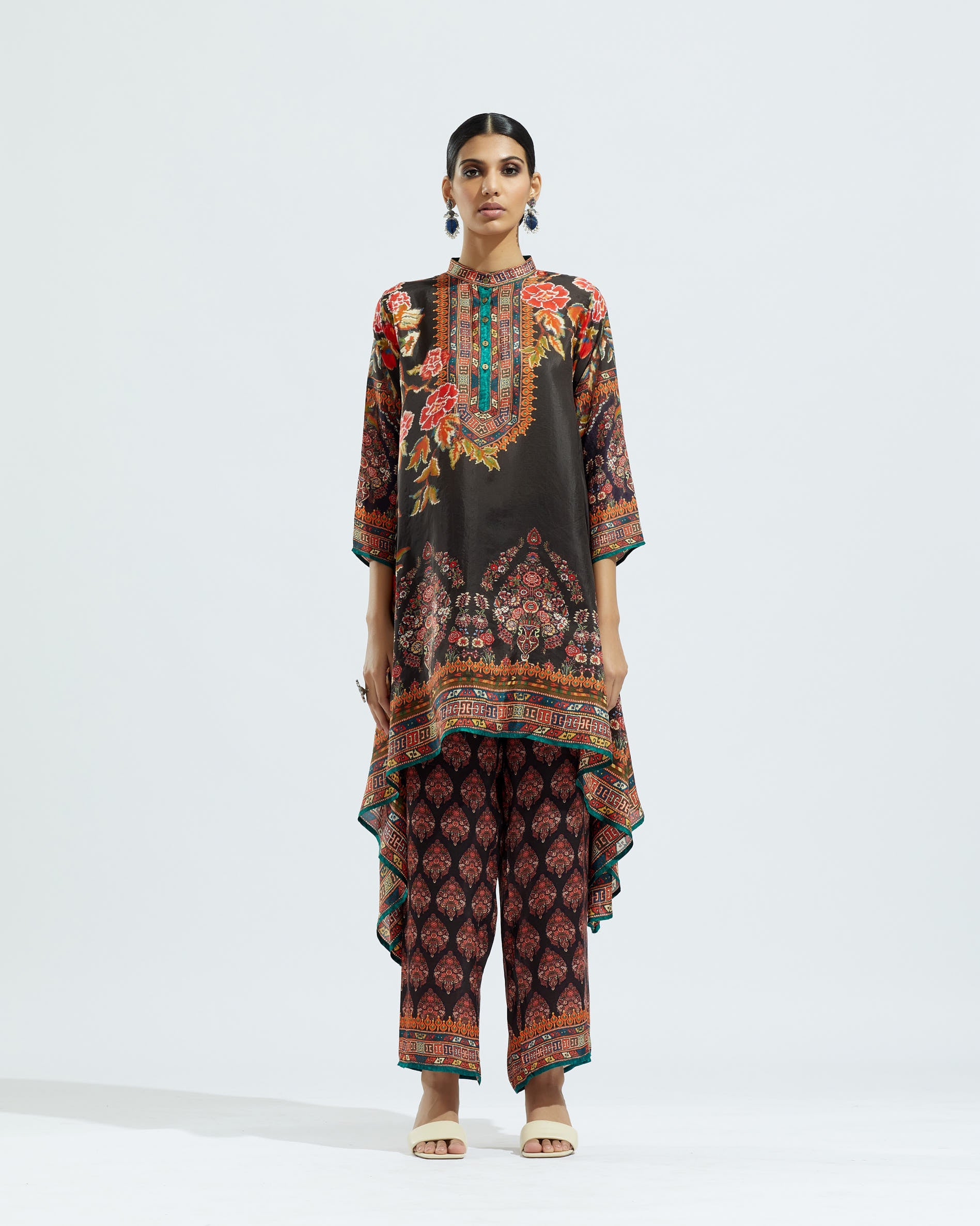 Casablanca : Navya - Black