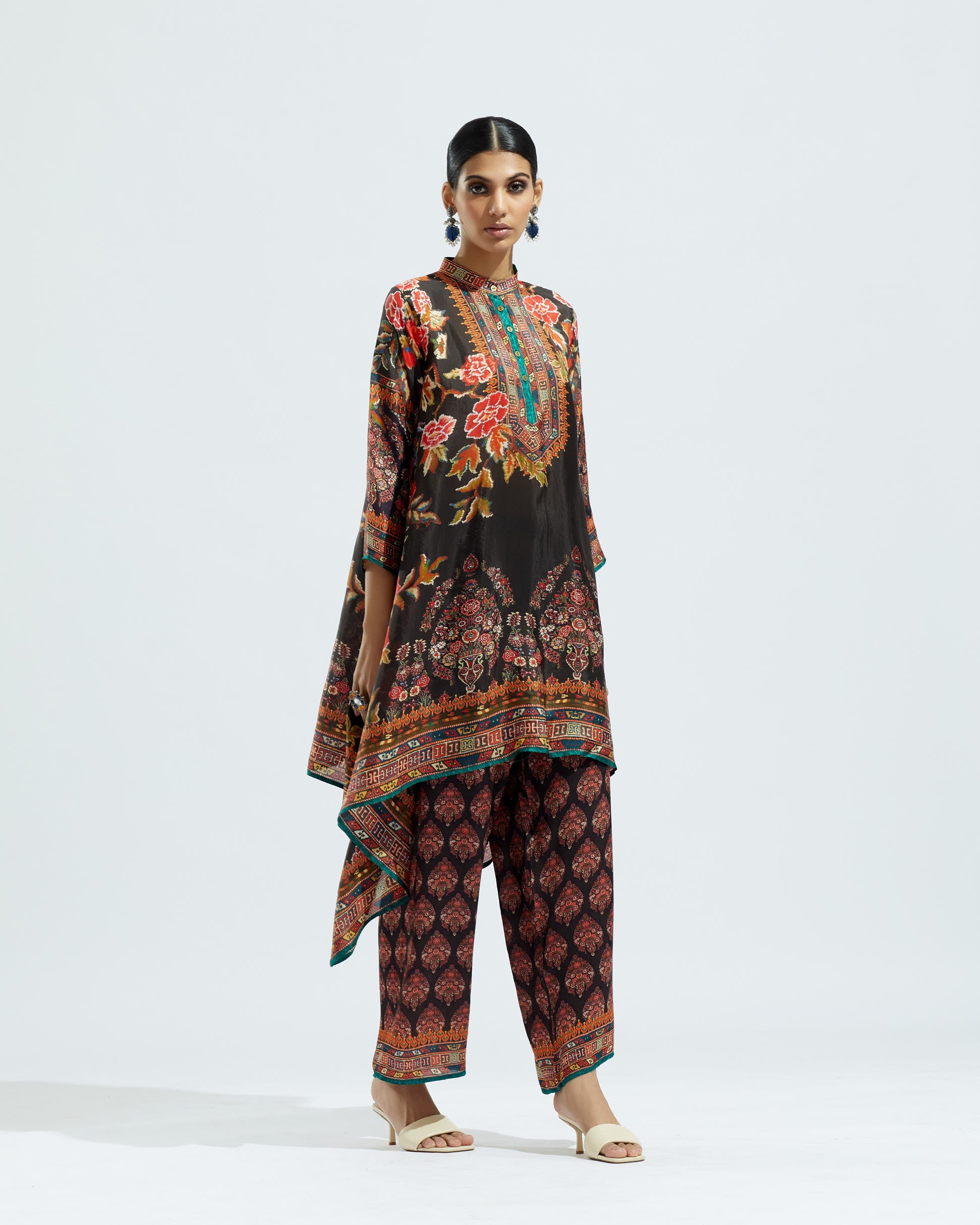Casablanca : Navya - Black