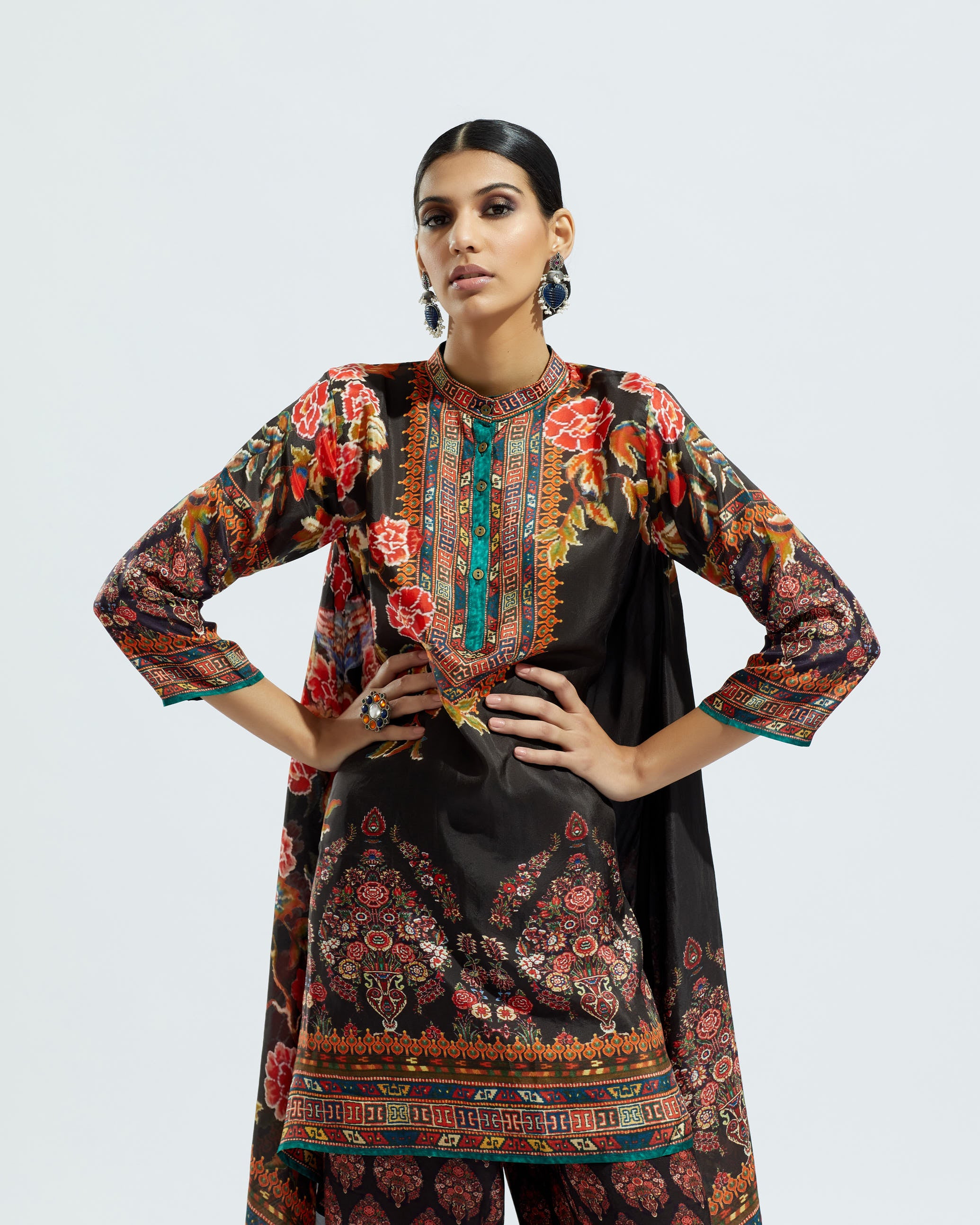 Casablanca : Navya - Black