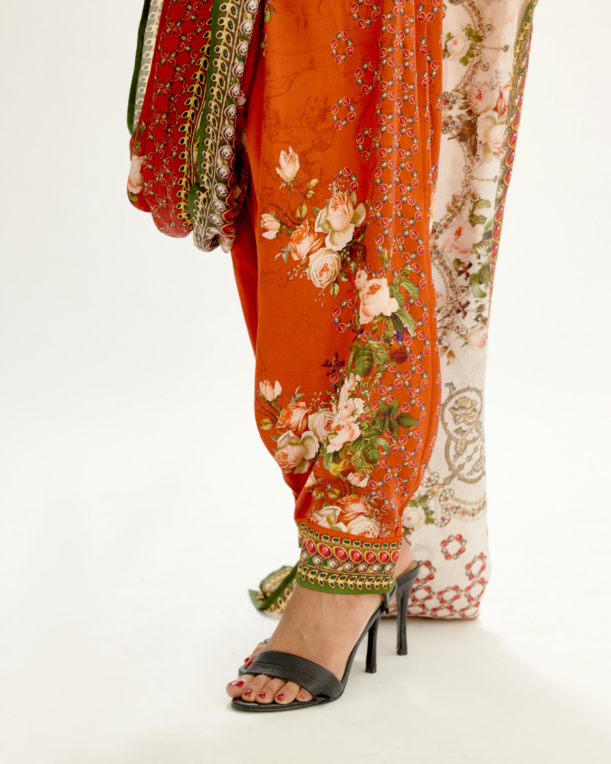 Pakeezah : Tamara - Red