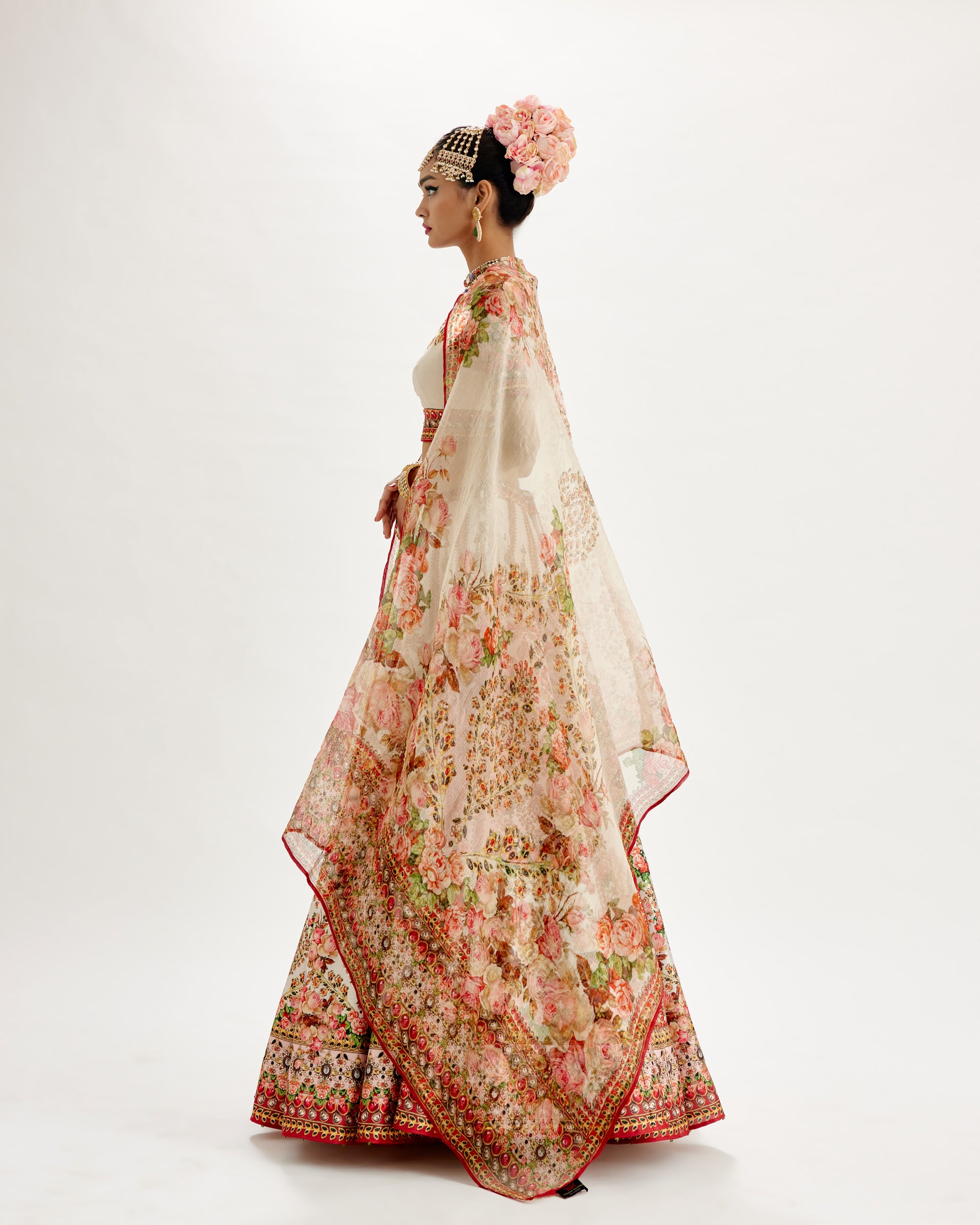 Pakeezah : Leela - Ivory