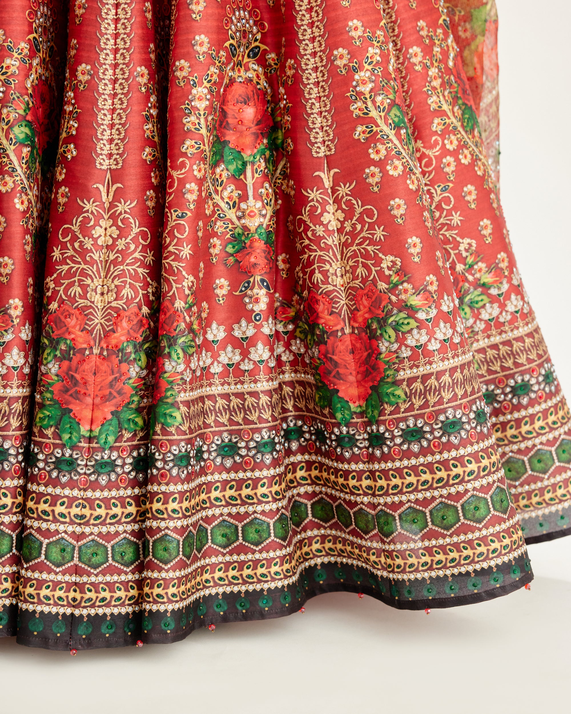Pakeezah : Leela - Red
