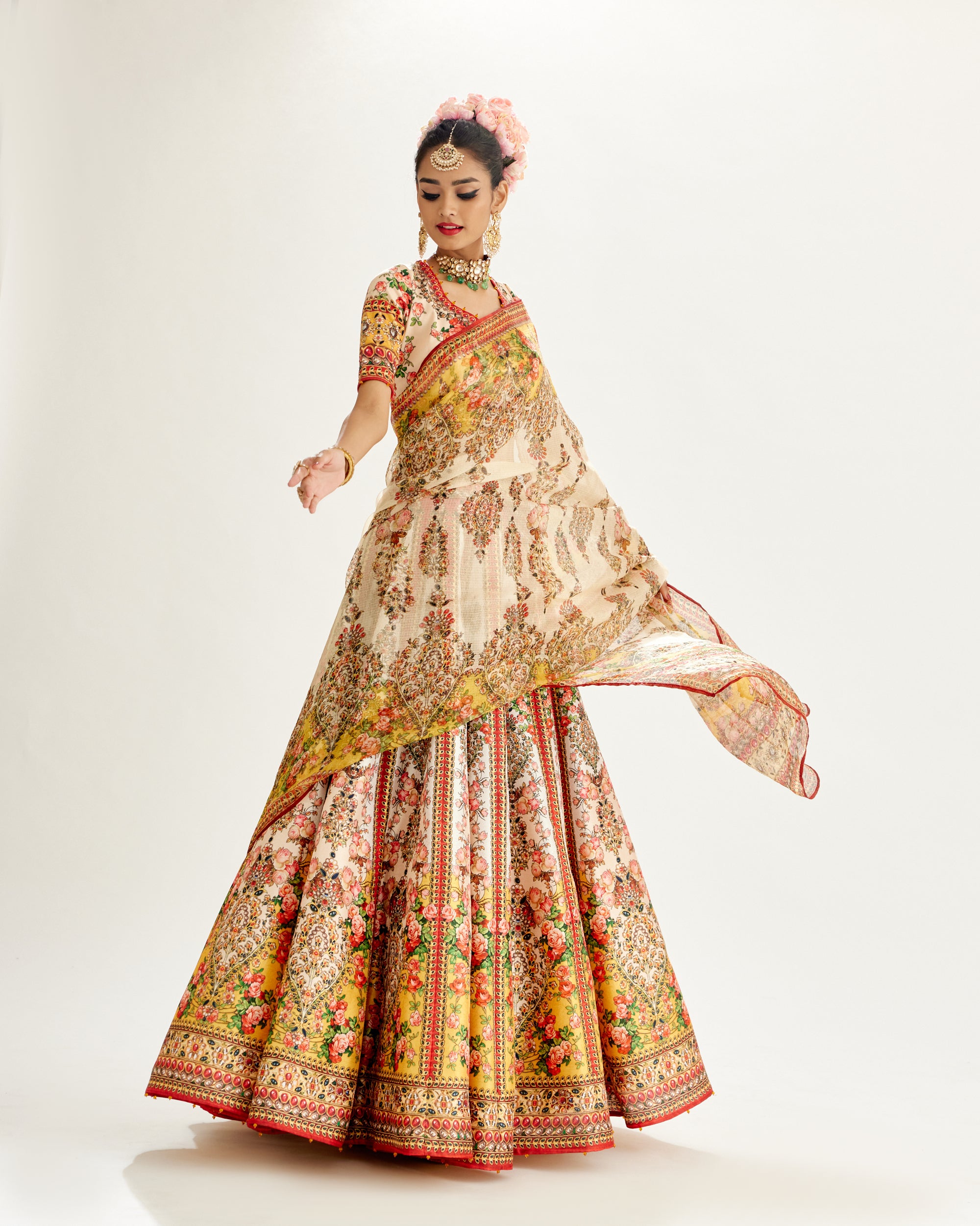 Pakeezah : Leela - Ivory/Mustard