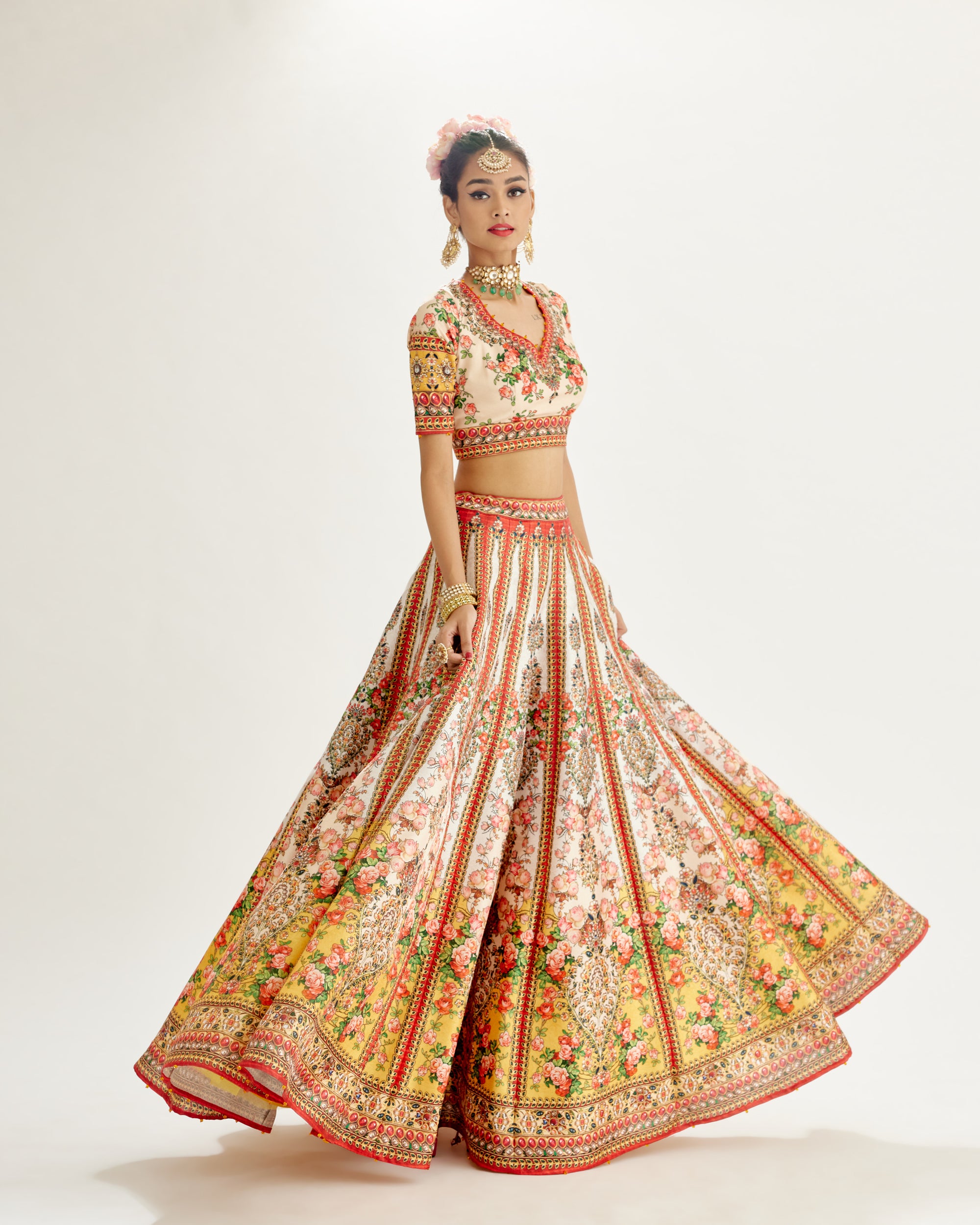 Pakeezah : Leela - Ivory/Mustard