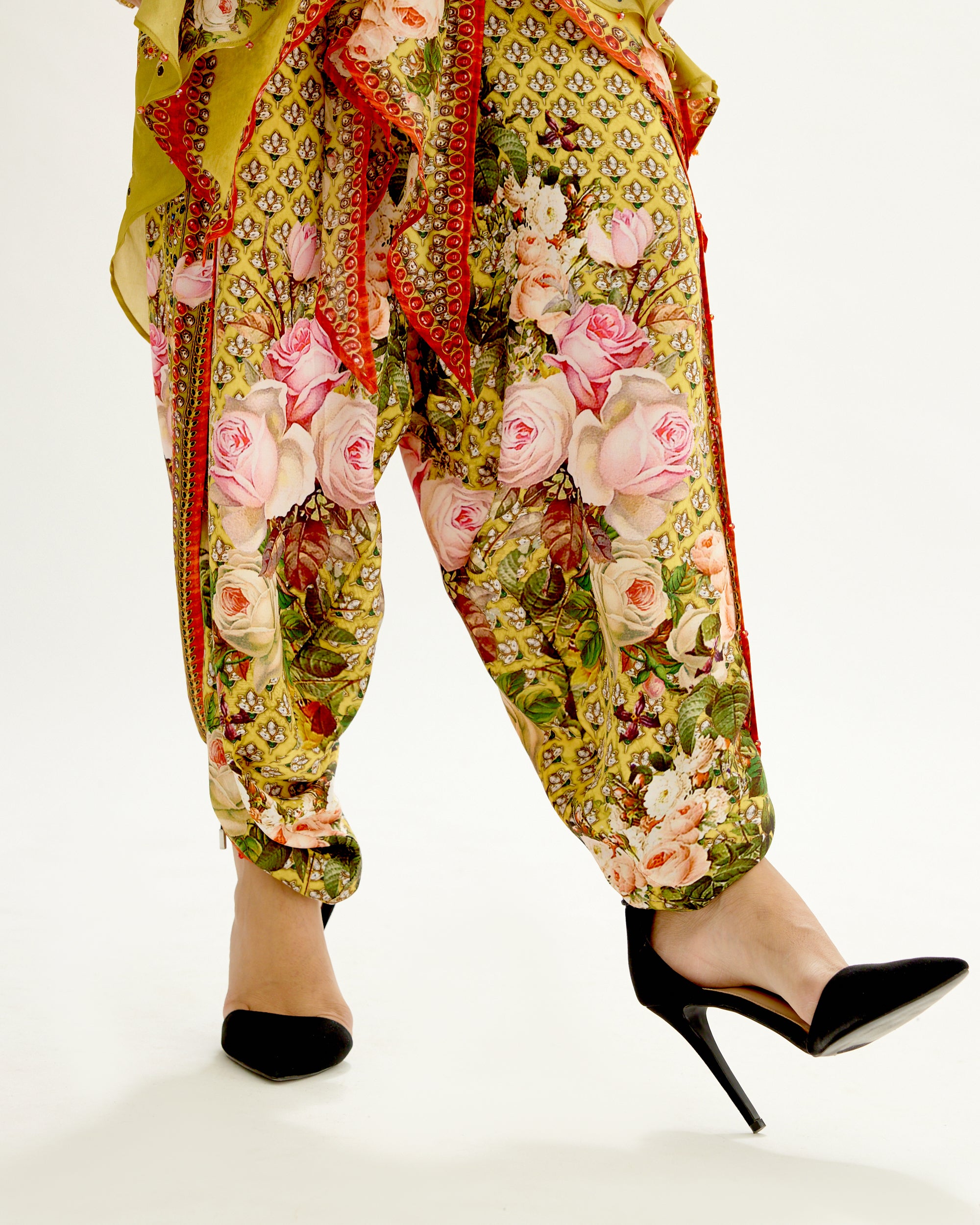 Pakeezah : Inayat - Mustard
