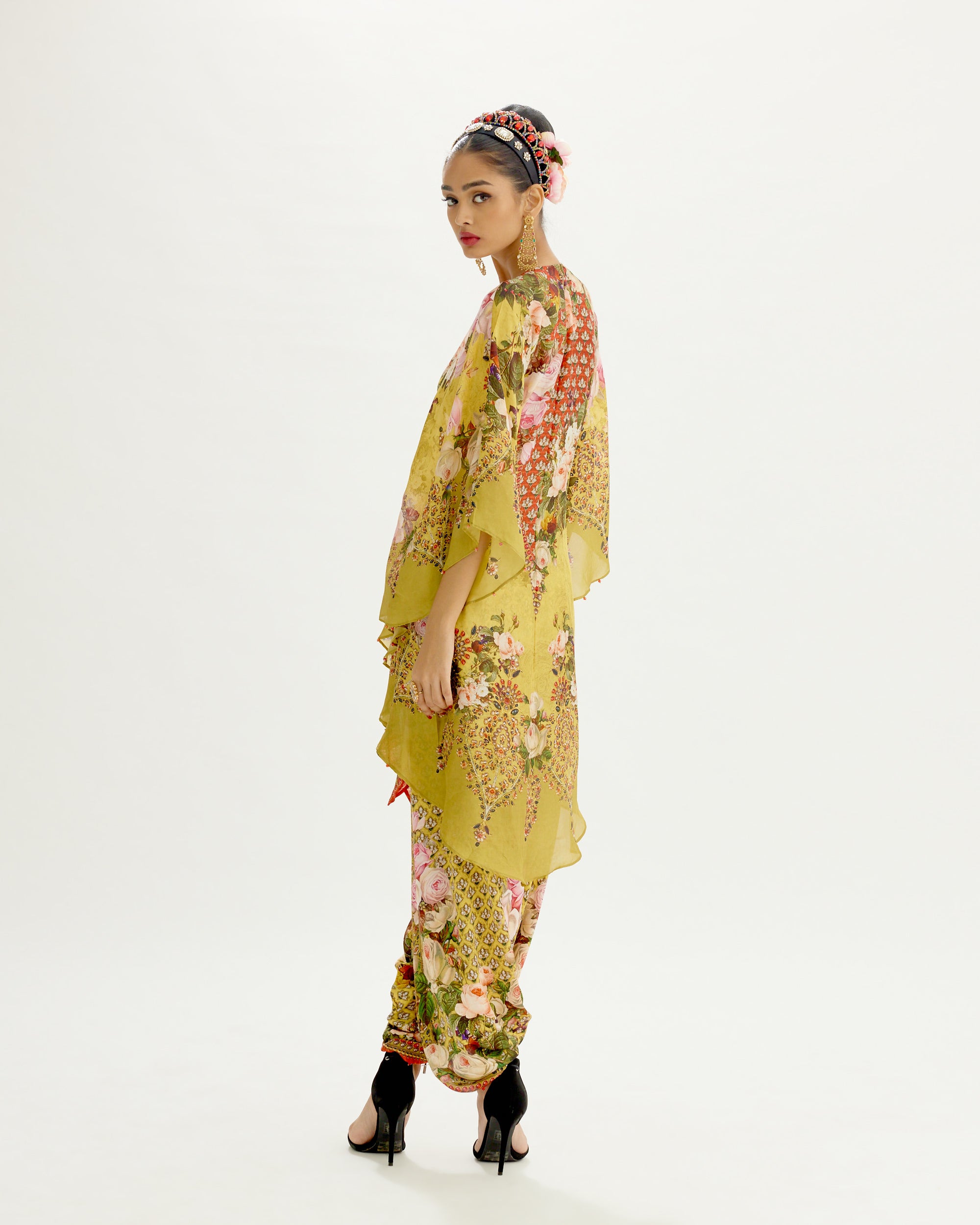 Pakeezah : Inayat - Mustard