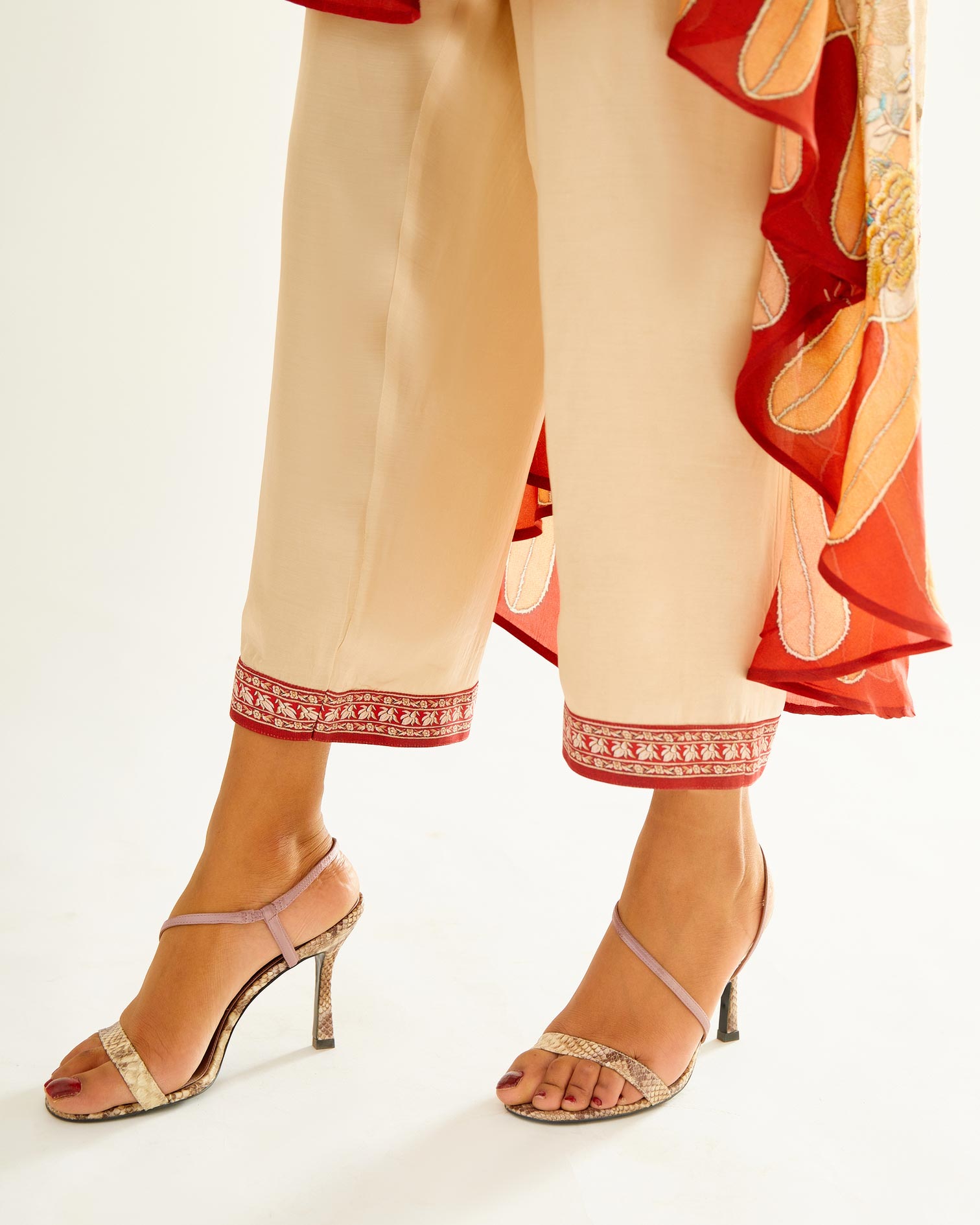 Sayuri : Aarvi - Beige