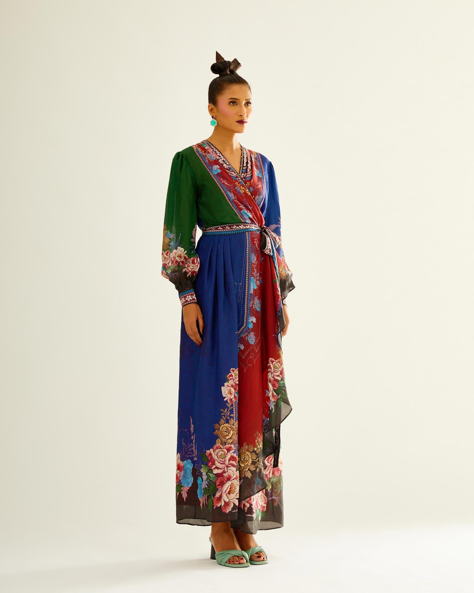 Sayuri : Udipti - Red/Navy