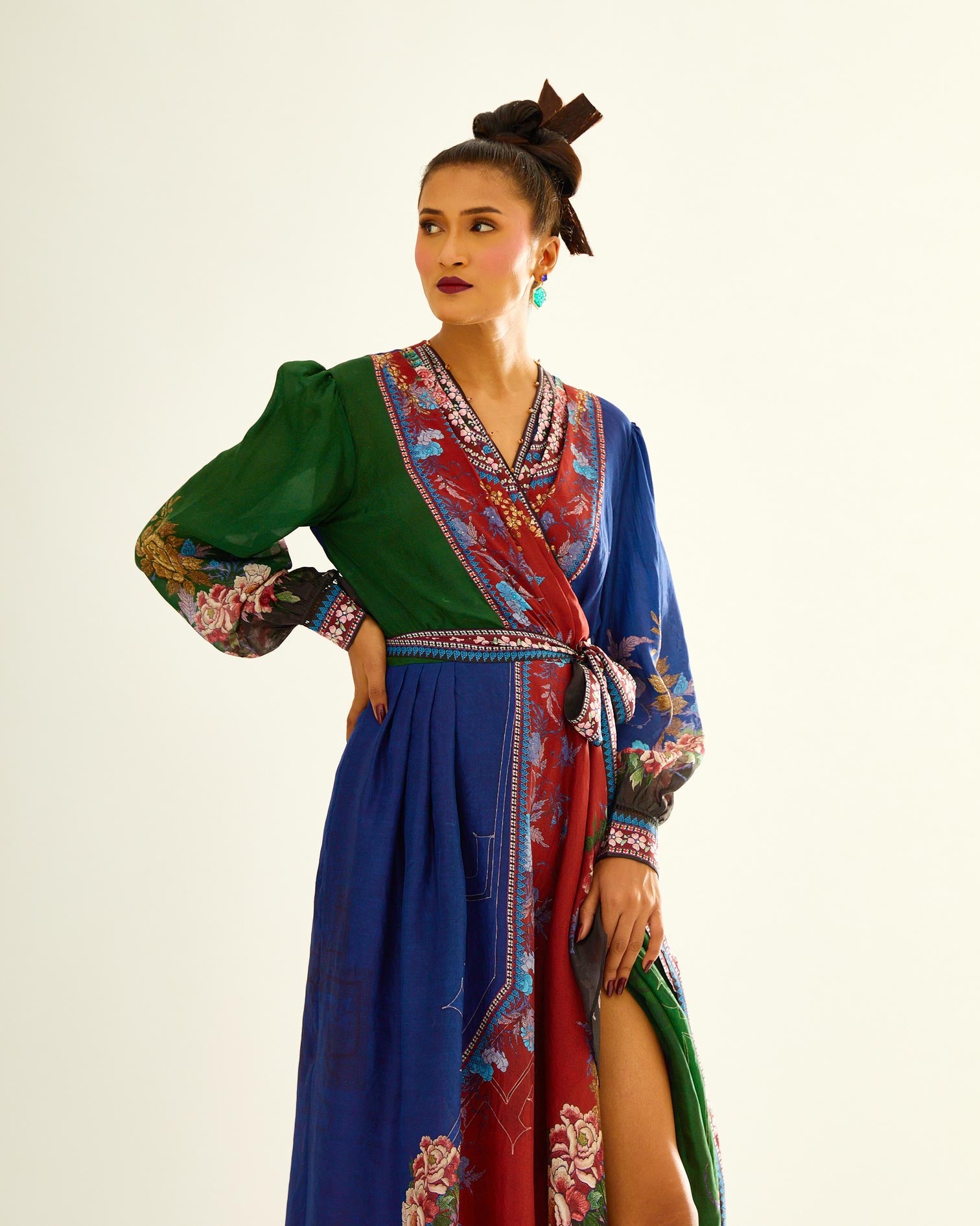 Sayuri : Udipti - Red/Navy