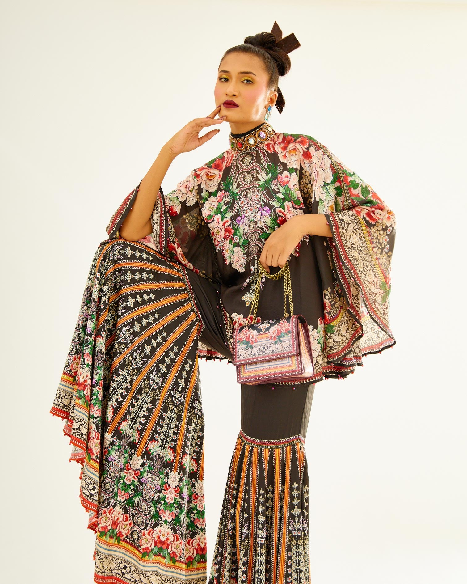 Sayuri : Poonam Sharara - Black