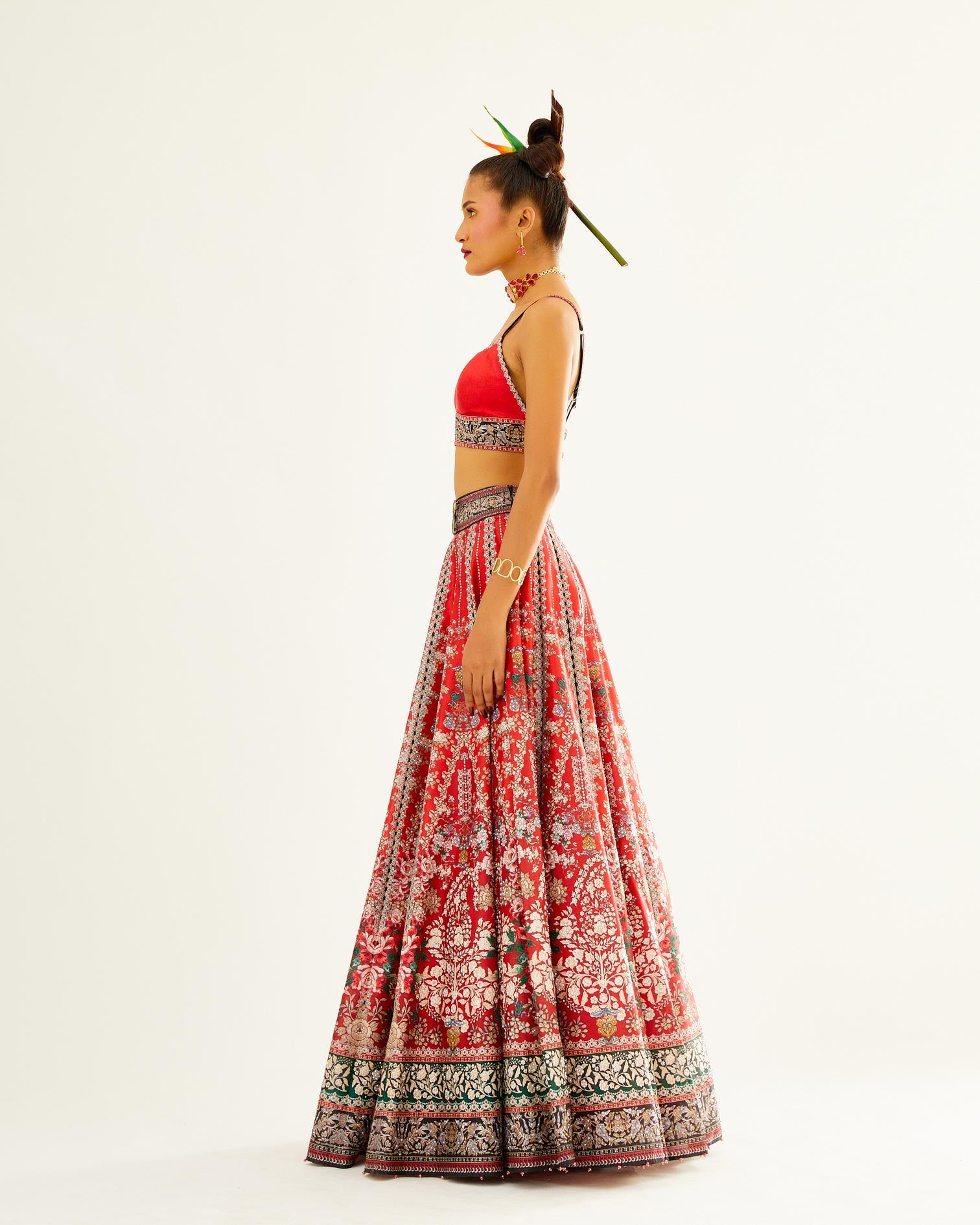 Sayuri : Leela - Red