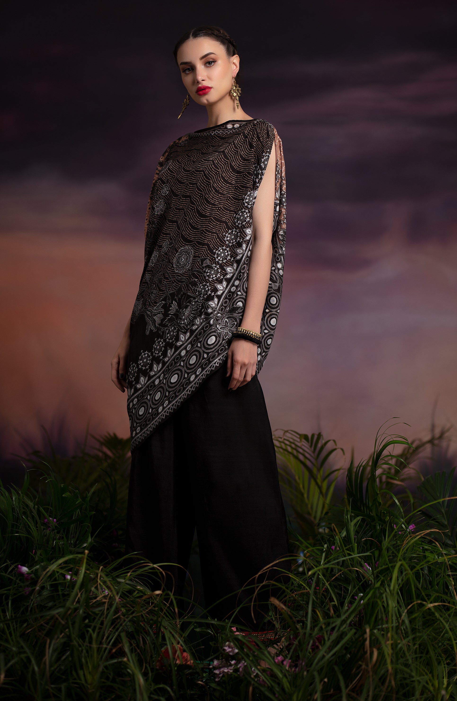 Kastoor : Lajjo (Black)