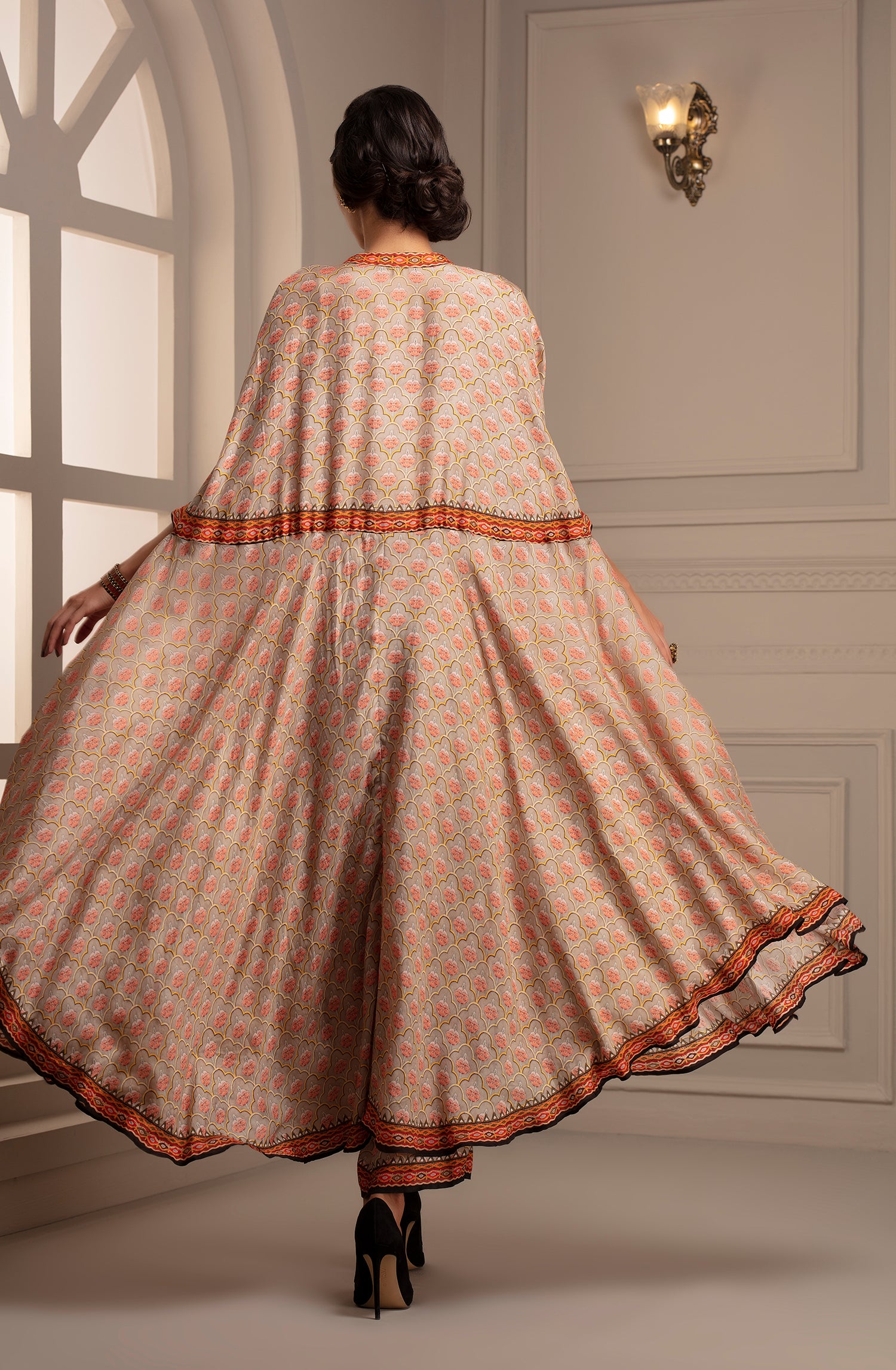 Jodha : Caprice Permaz Dove