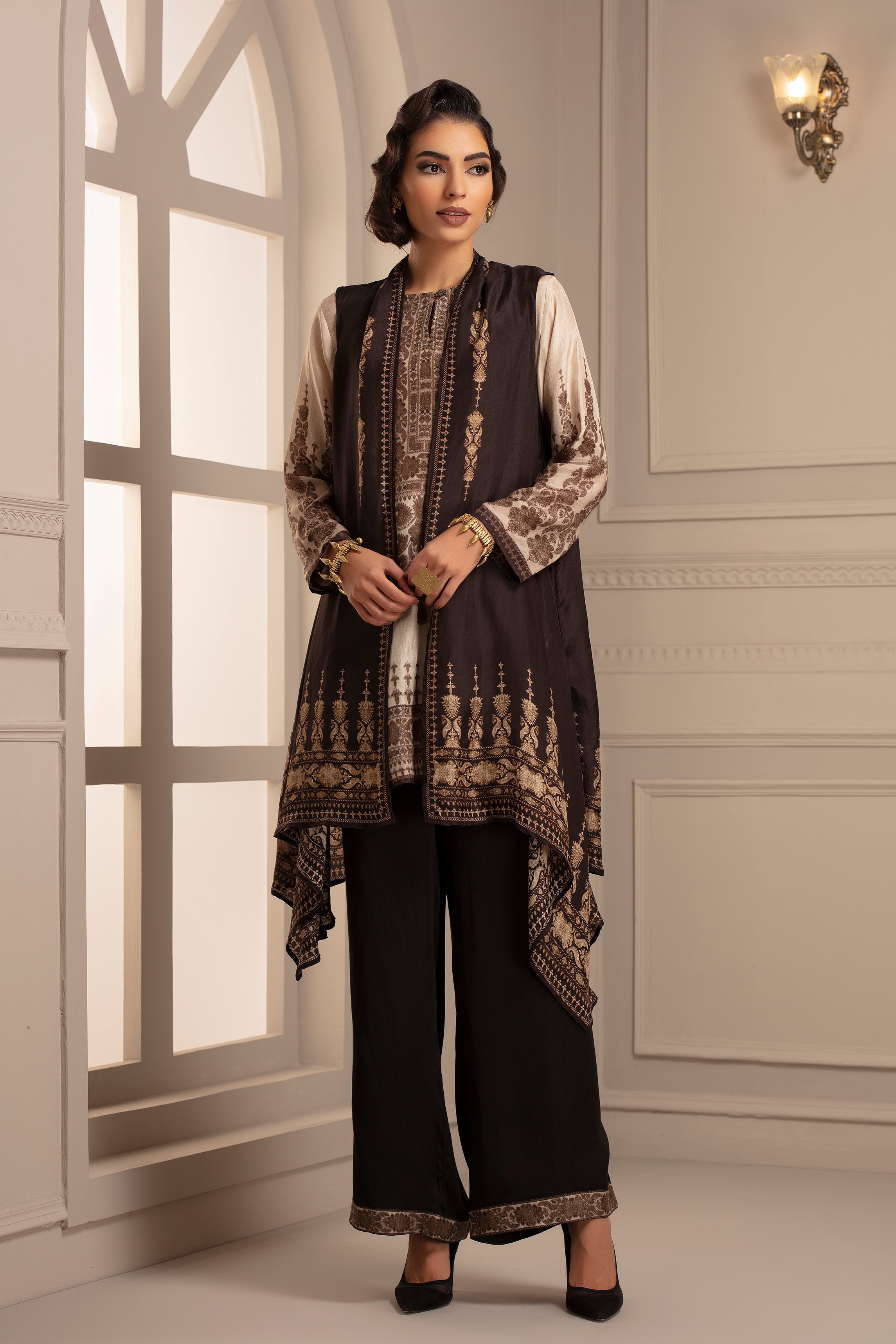 Banaras : Havya (Black)