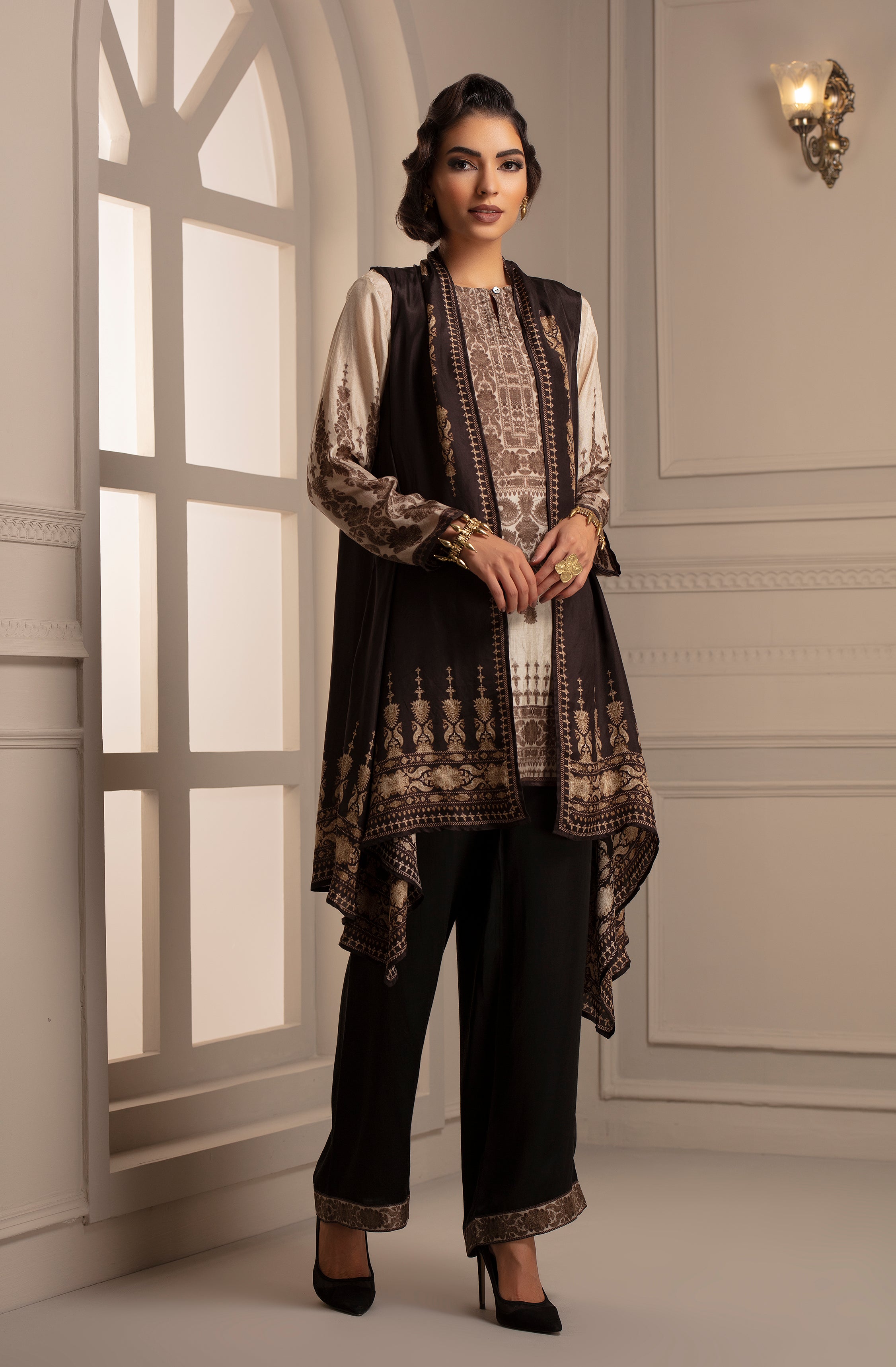 Banaras : Havya (Black)