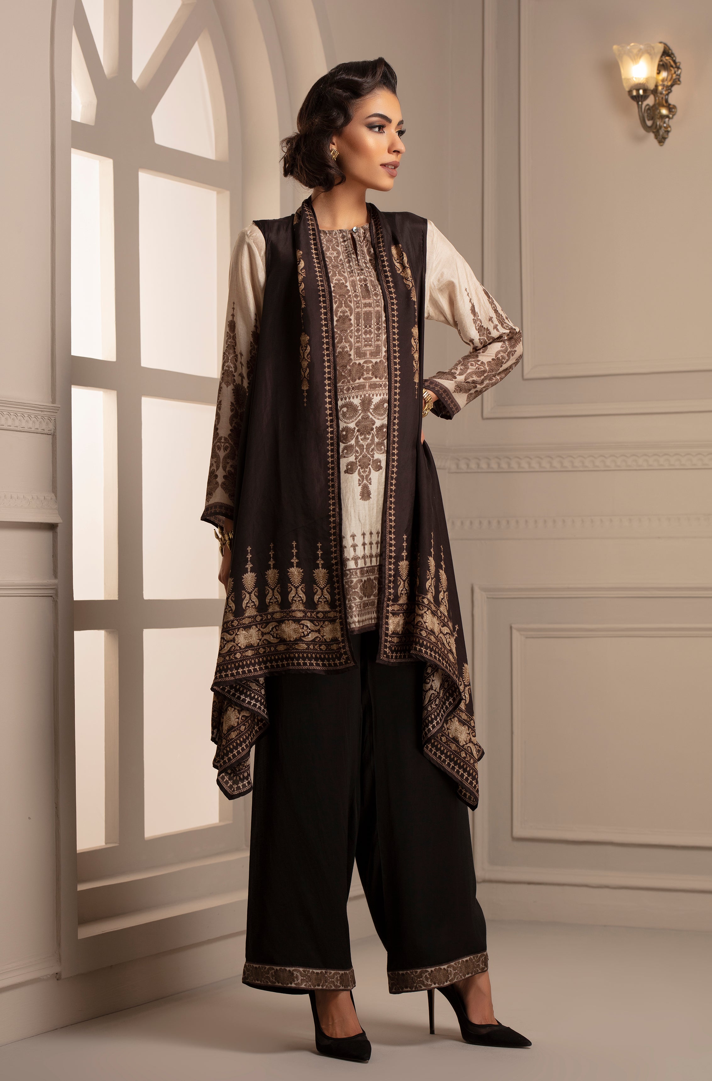 Banaras : Havya (Black)