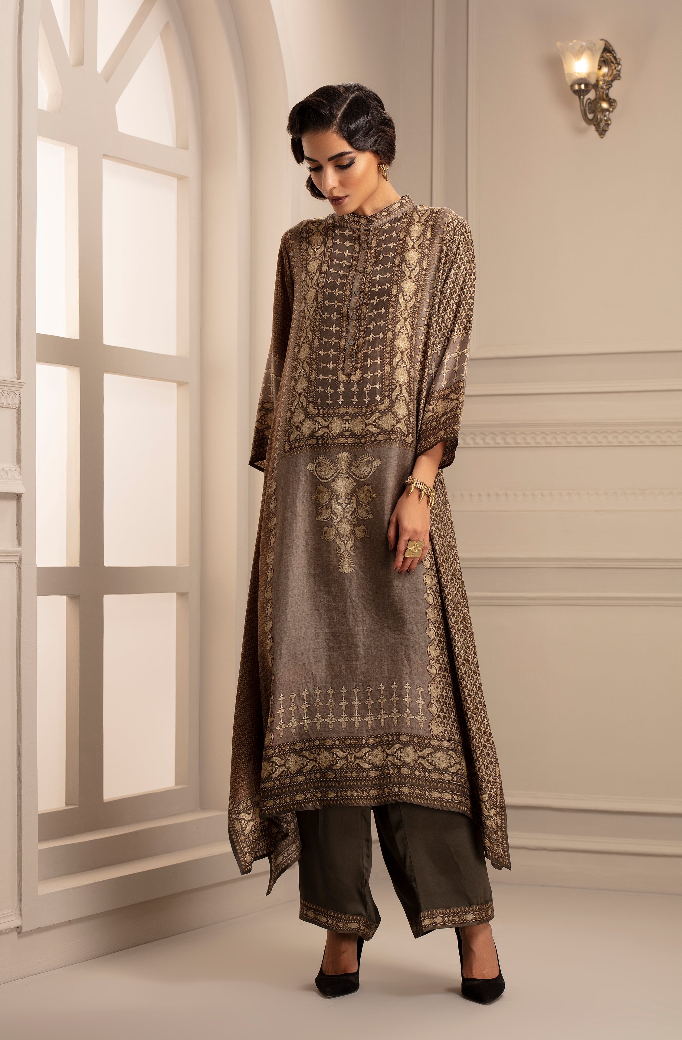 Banaras : Zeynep (pewter)
