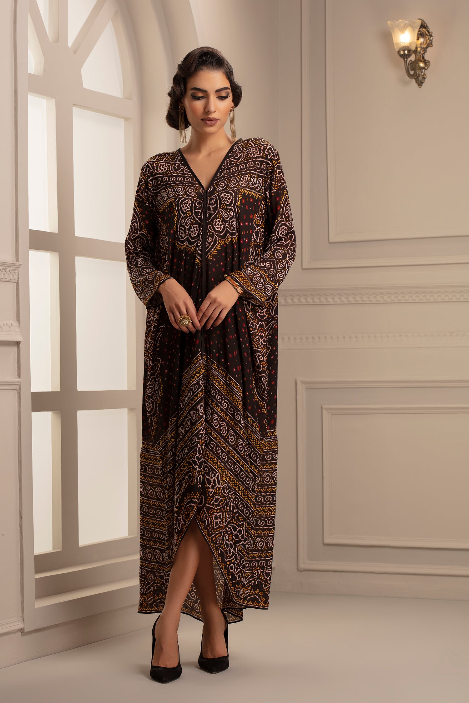 Bandhej : Eila Black