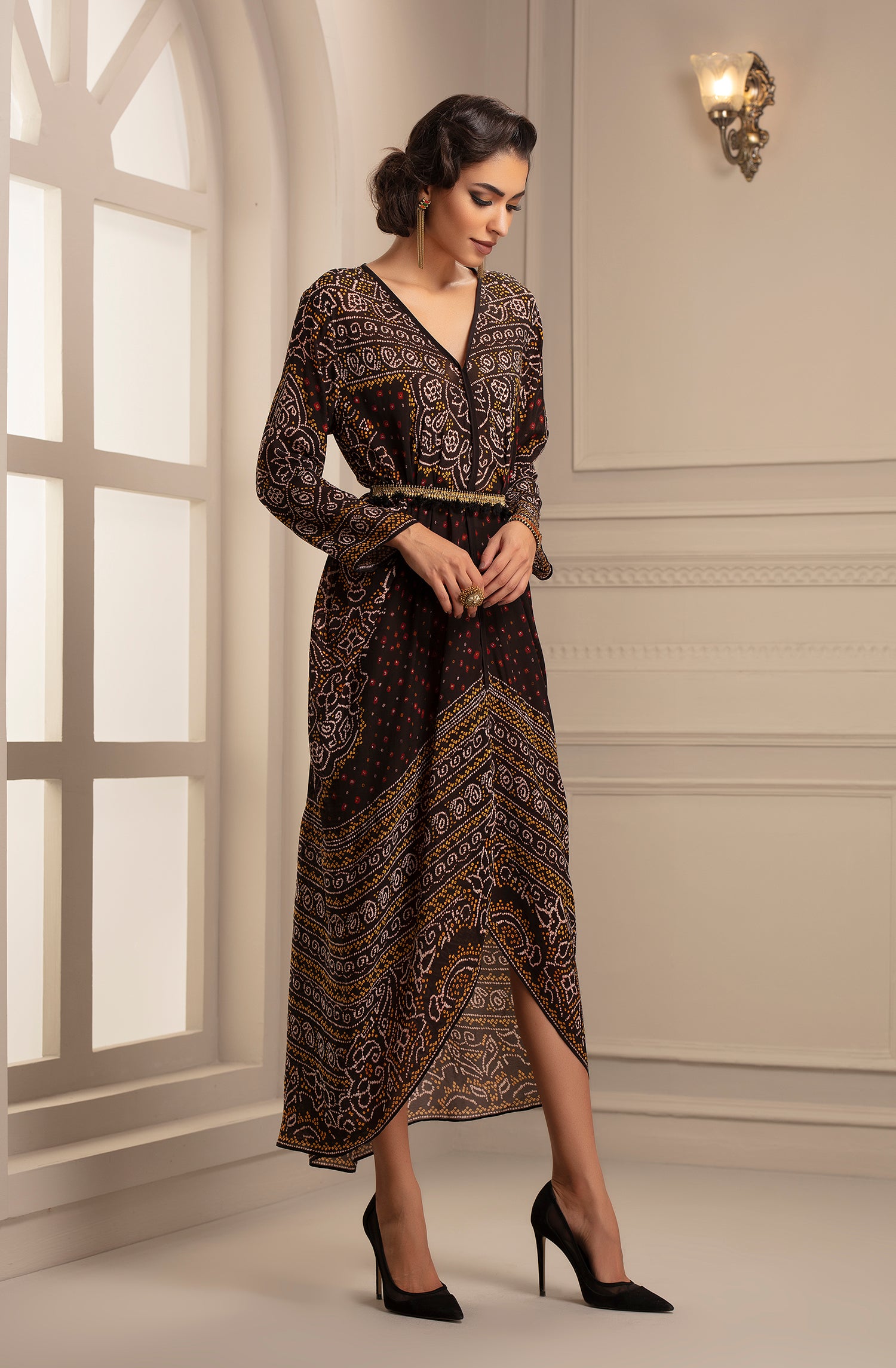 Bandhej : Eila Black