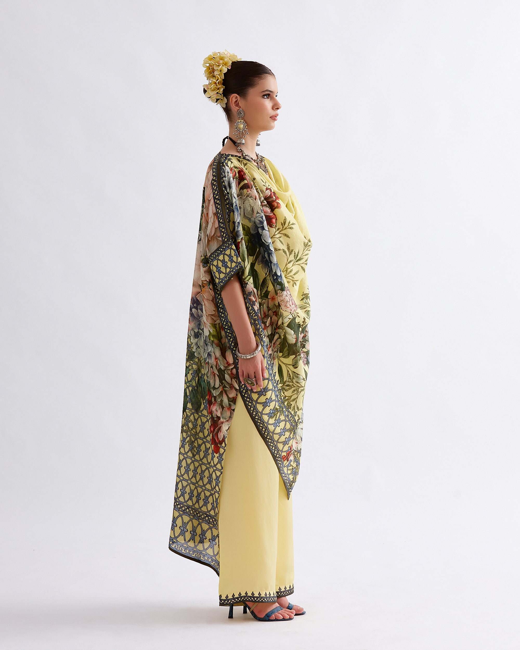 A Notting Hill Summer : Montijo - Buttercup