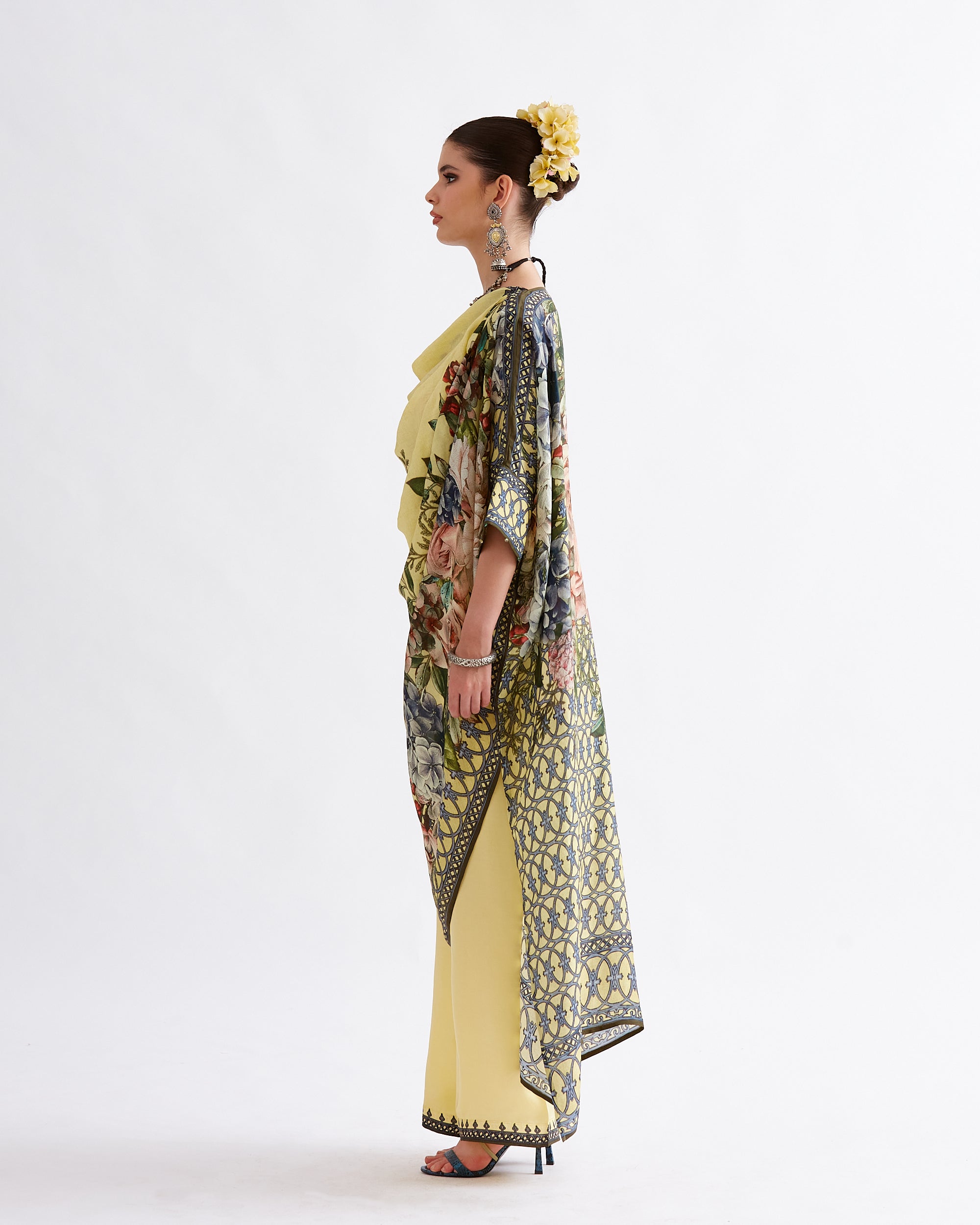 A Notting Hill Summer : Montijo - Buttercup