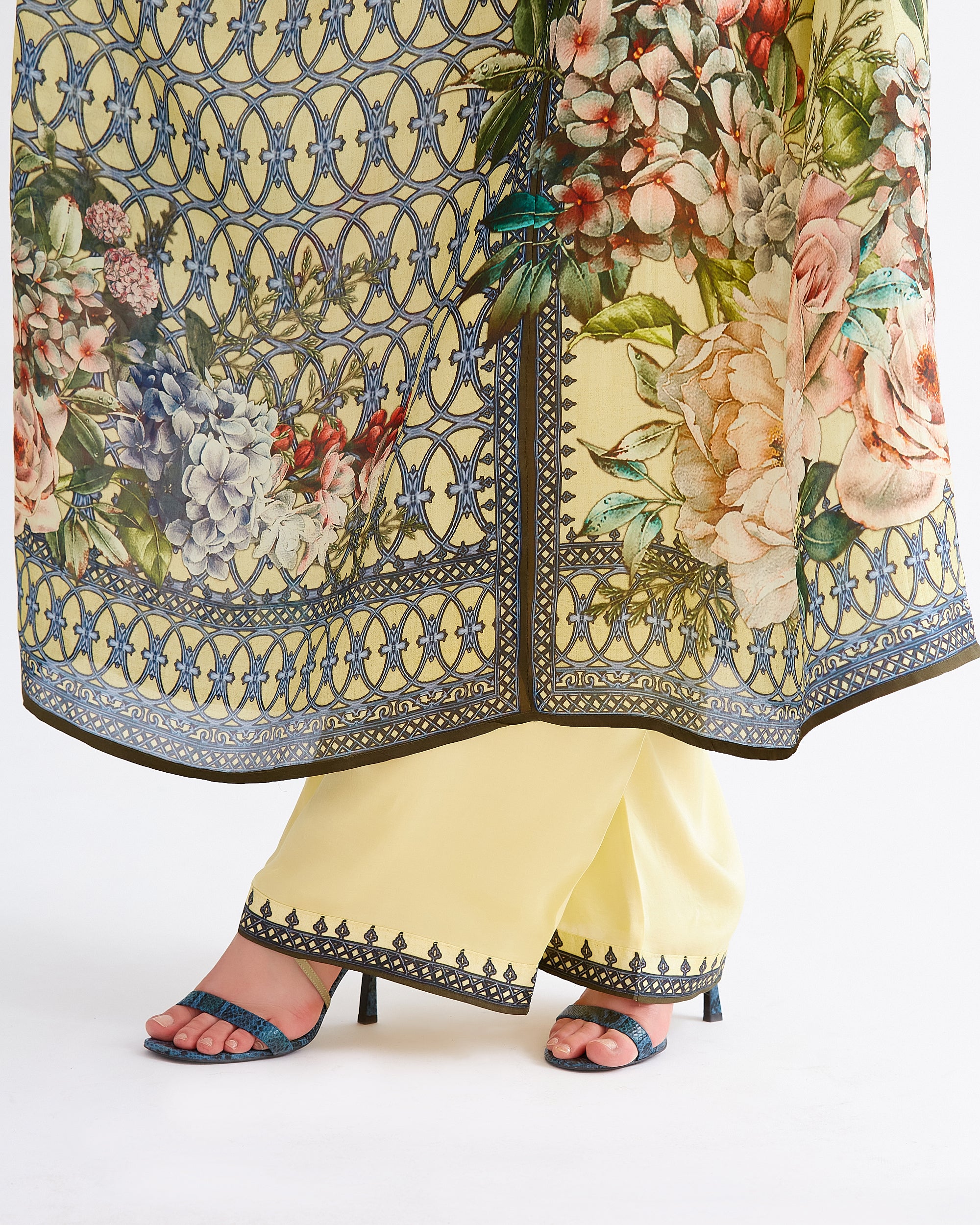 A Notting Hill Summer : Majida - Buttercup