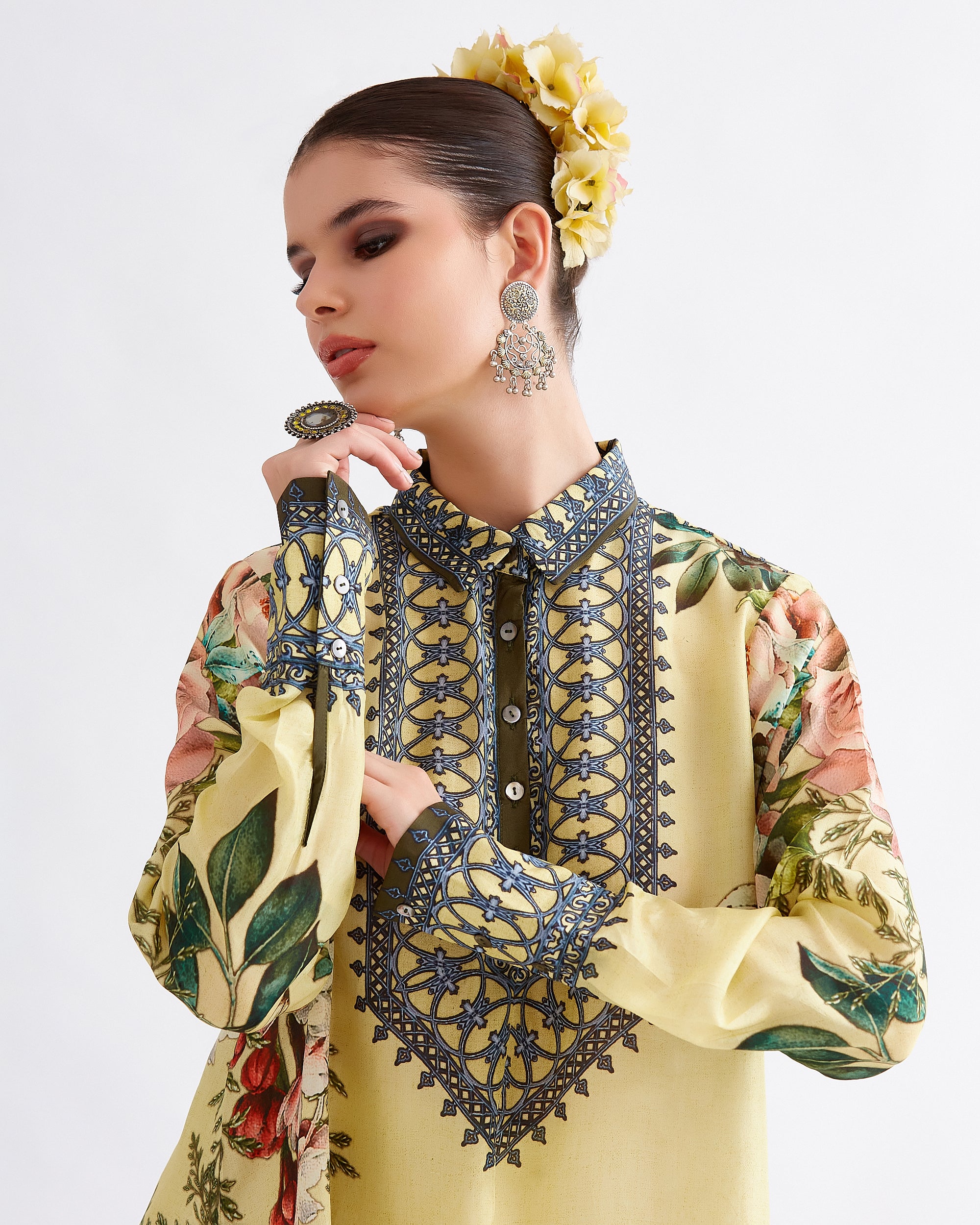 A Notting Hill Summer : Bijli - Butercup
