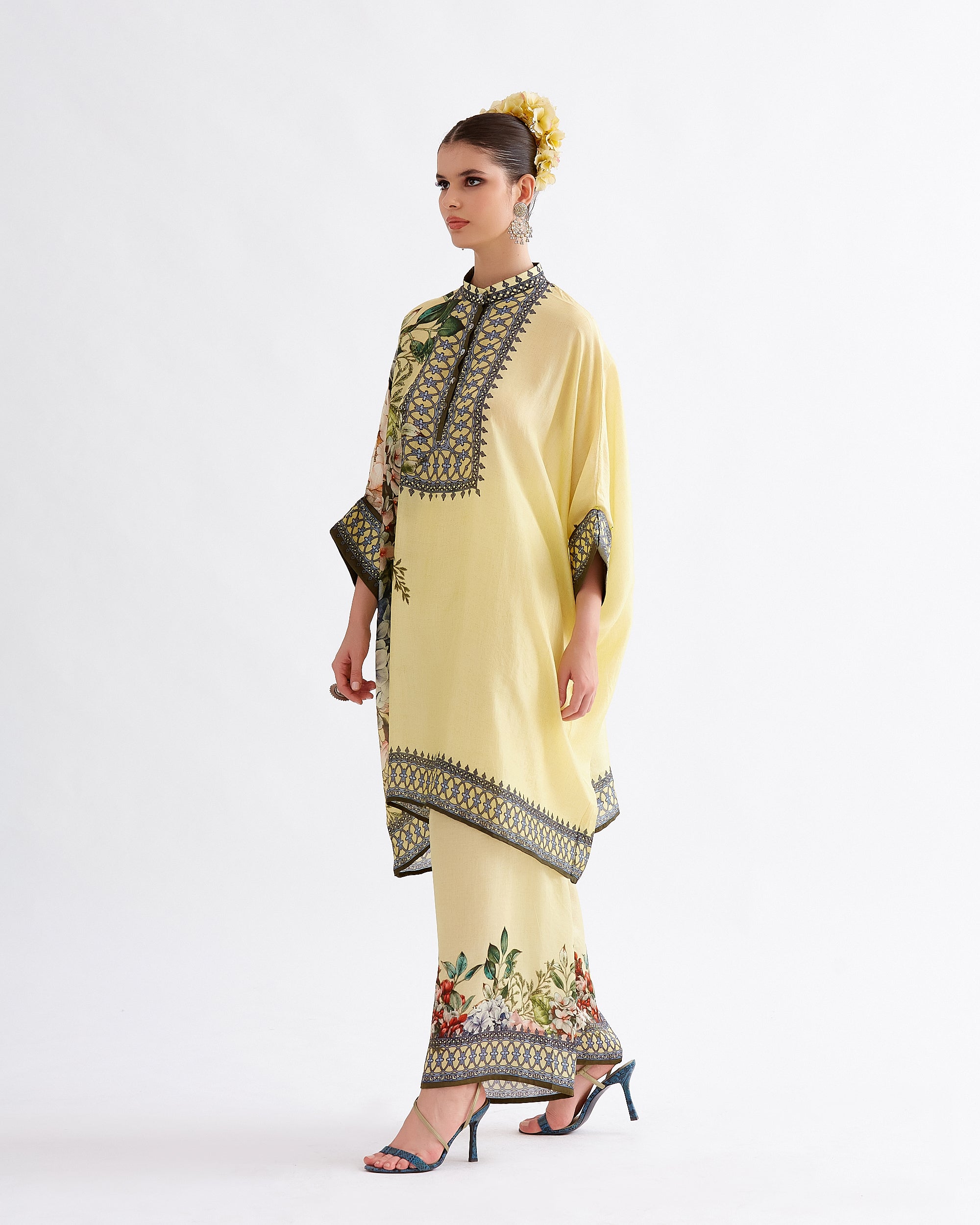 A Notting Hill Summer : Chanel 36" - Buttercup