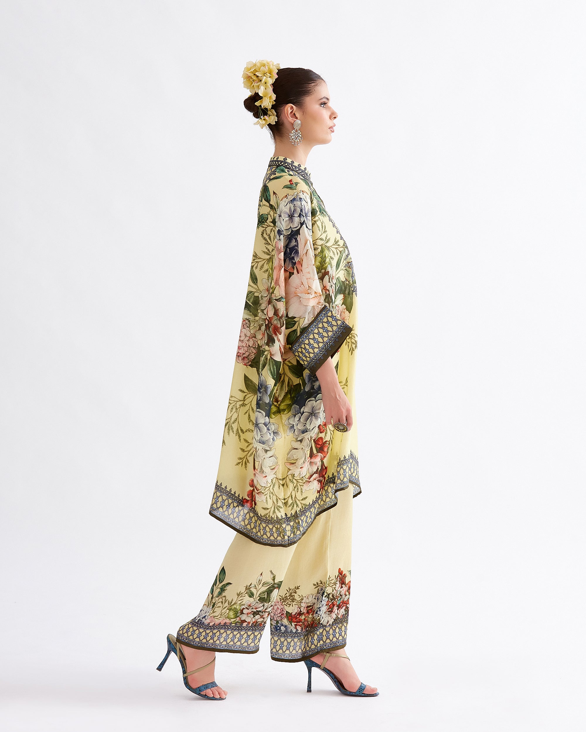 A Notting Hill Summer : Chanel 36" - Buttercup