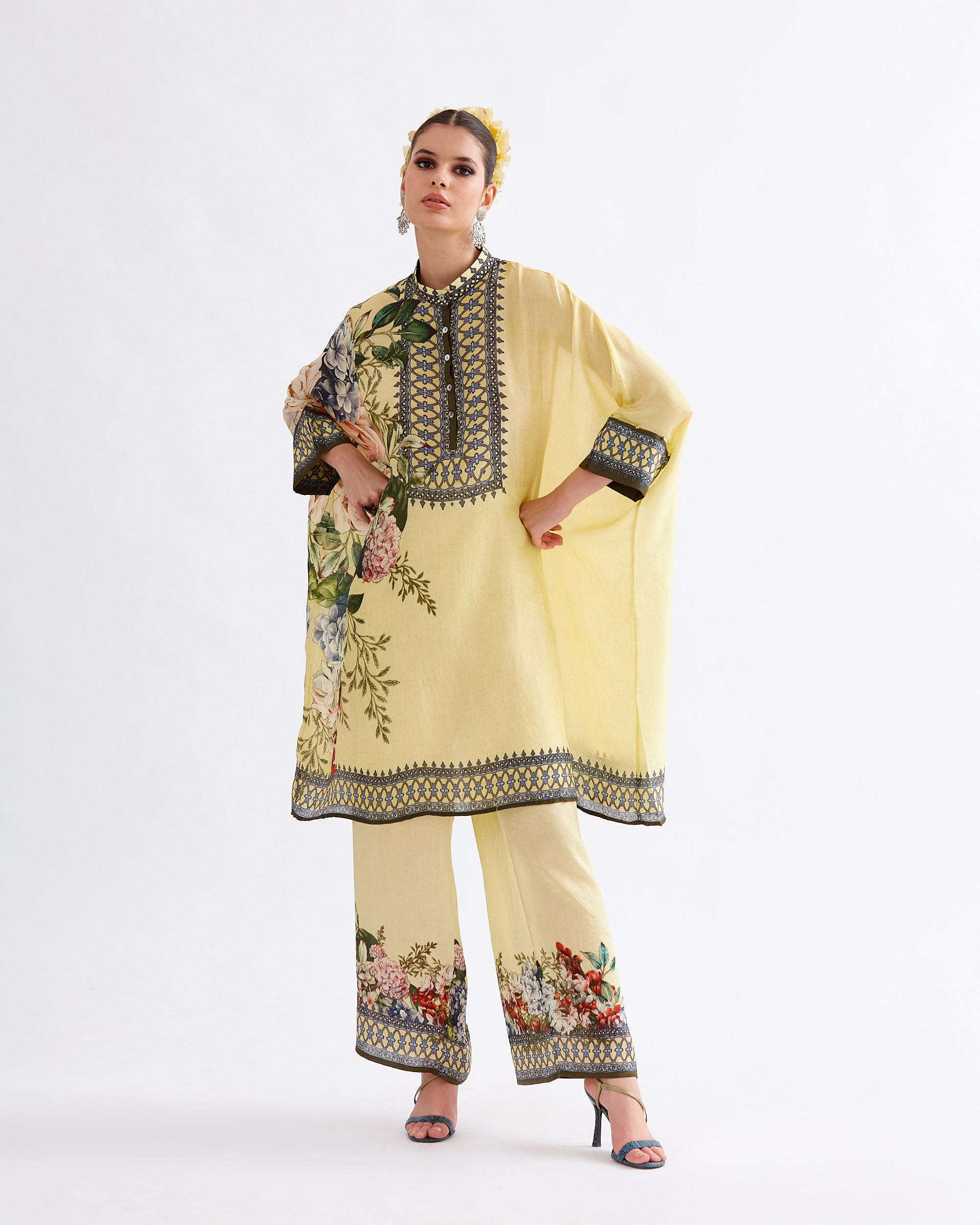 A Notting Hill Summer : Chanel 36" - Buttercup