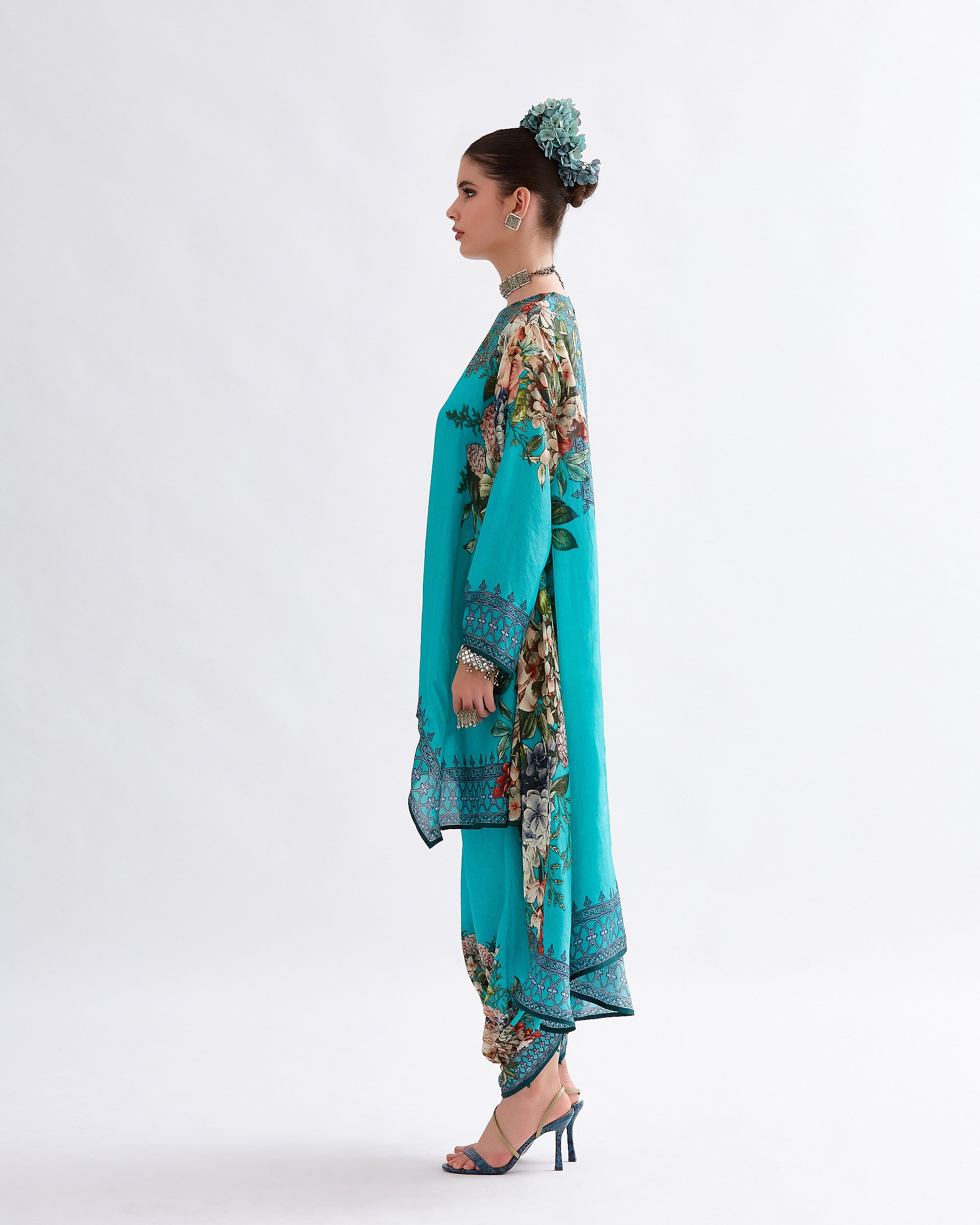 A Notting Hill Summer : Aafreen - Jade