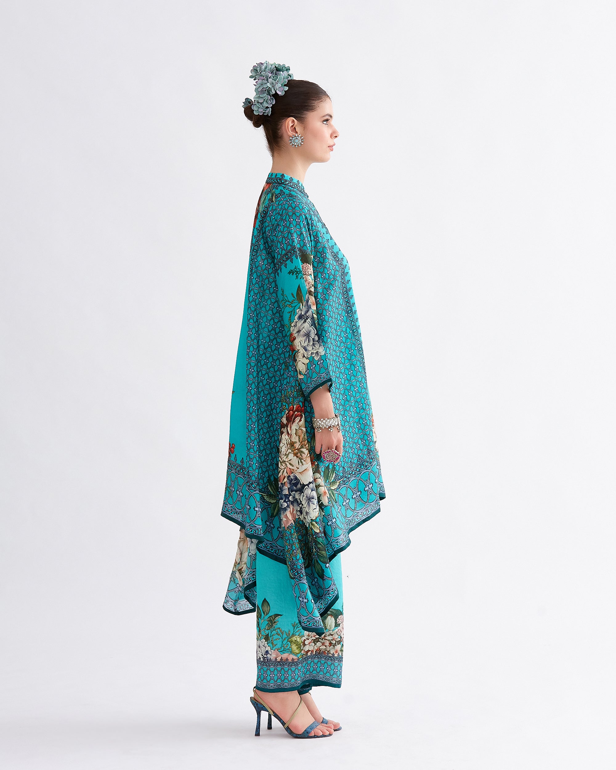 A Notting Hill Summer : Navya - Jade