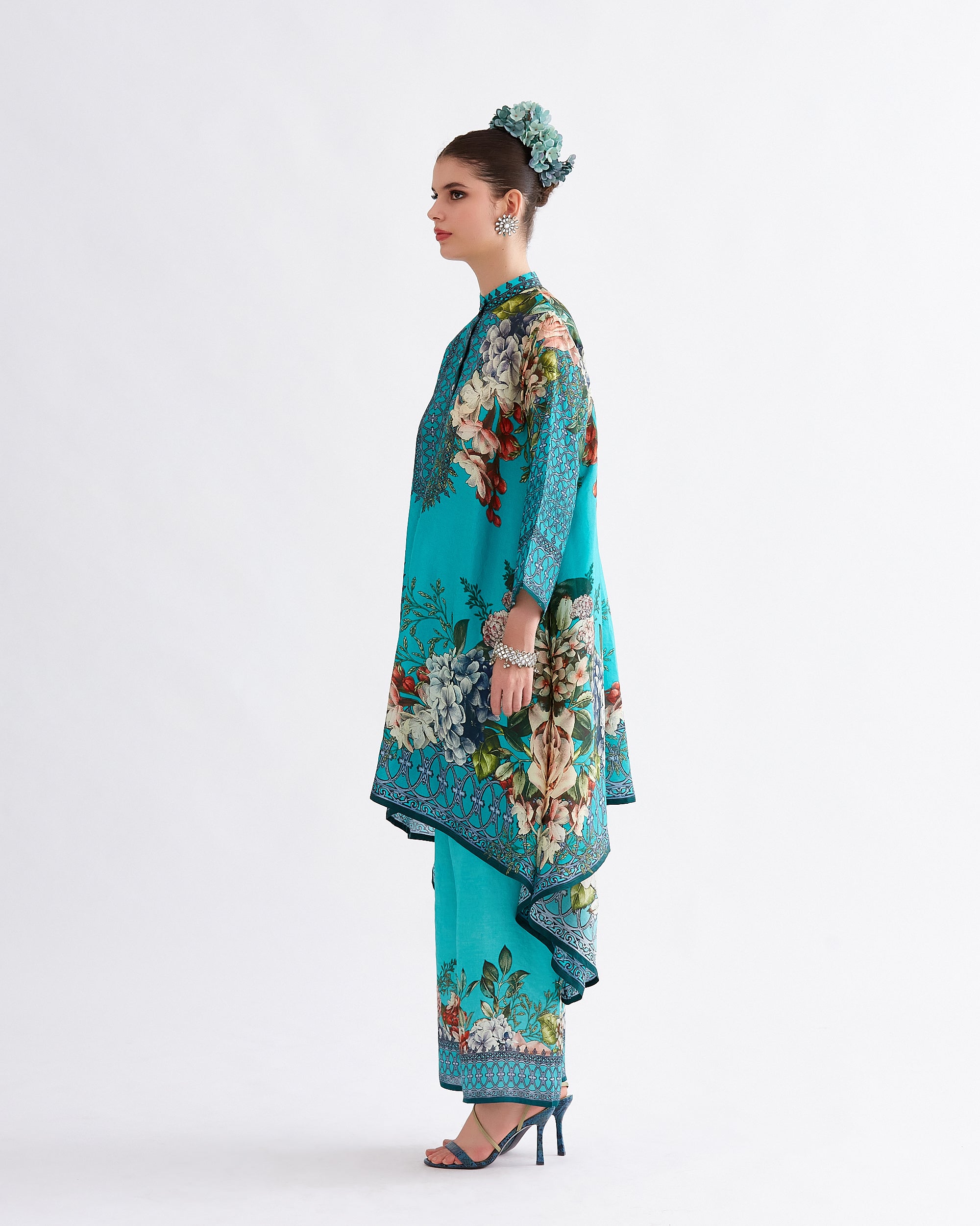 A Notting Hill Summer : Navya - Jade
